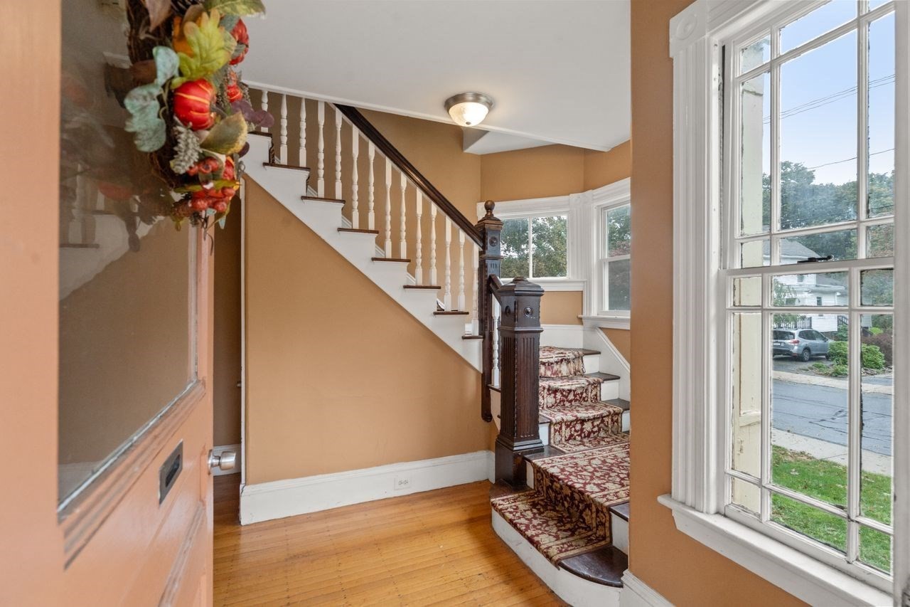 56 Warren Ave