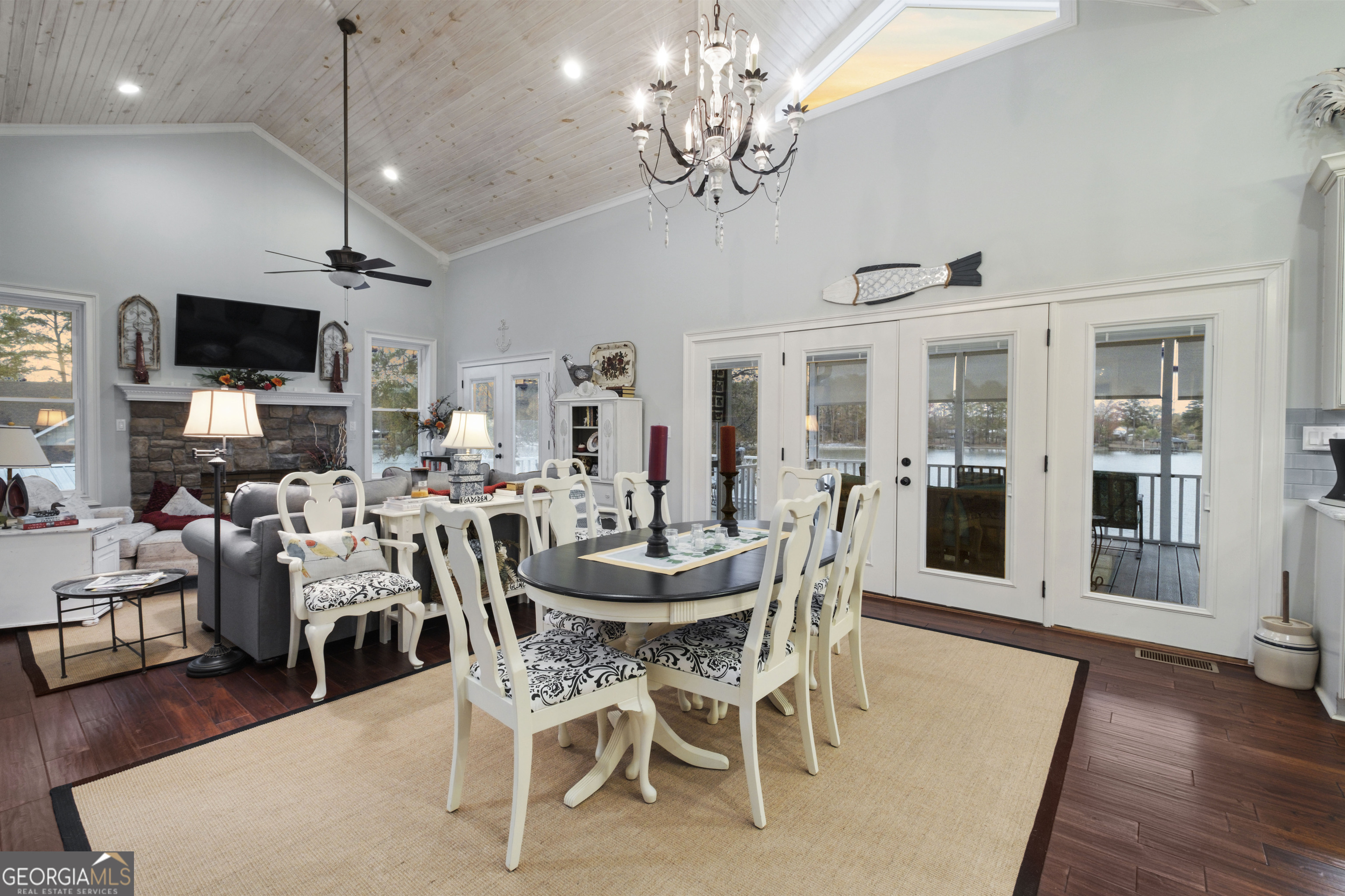 200 County Road 371