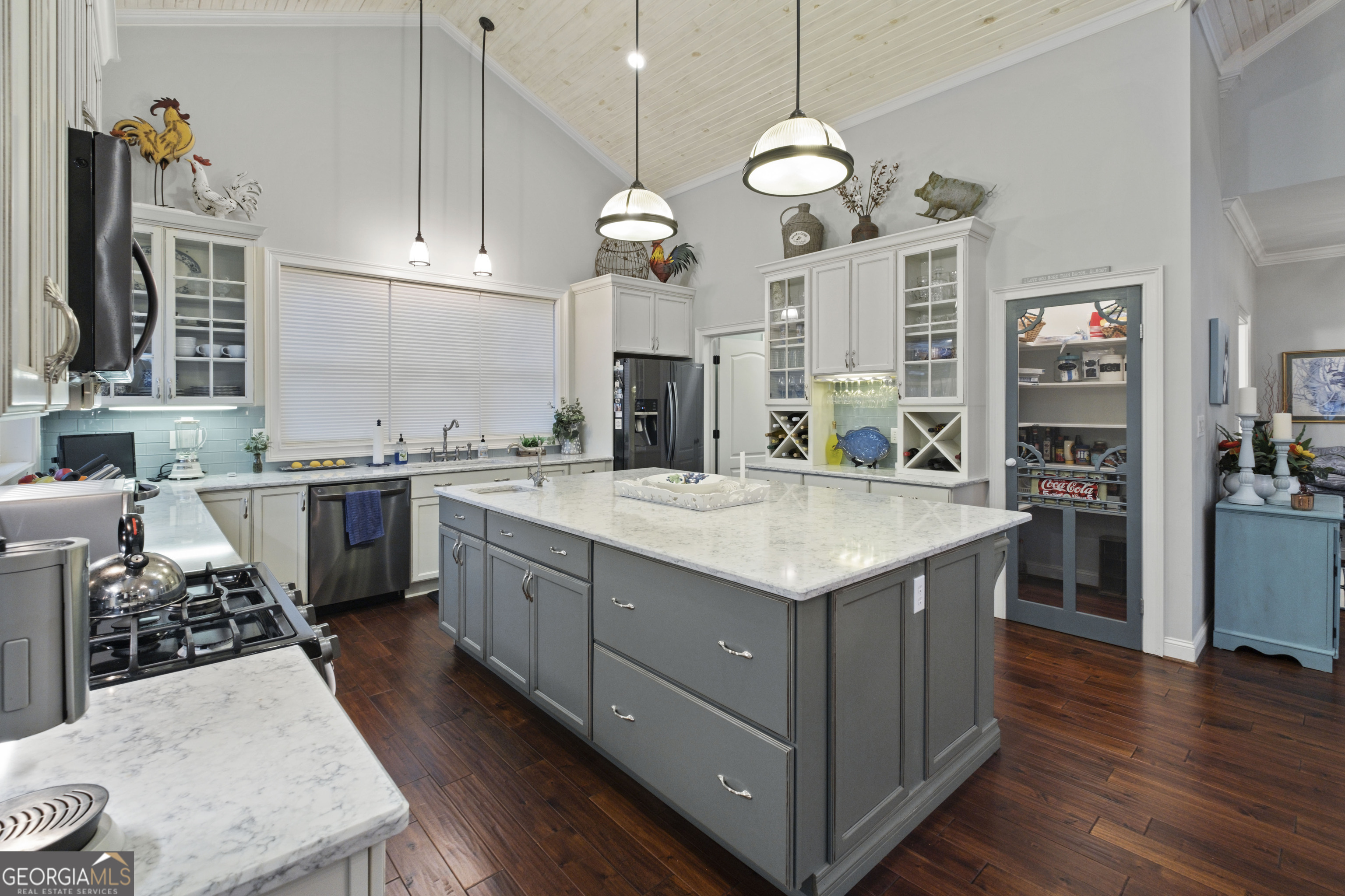 200 County Road 371