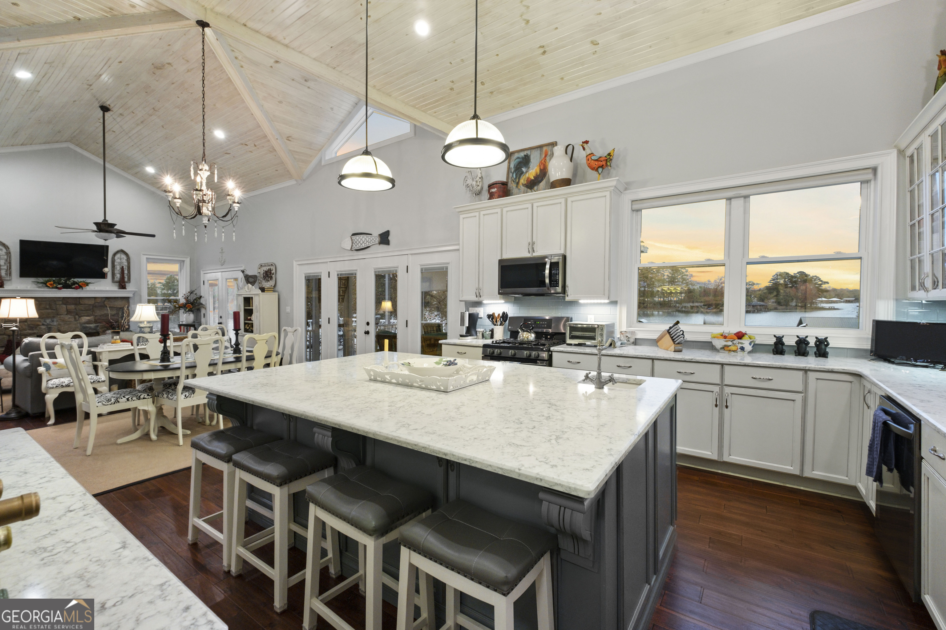 200 County Road 371