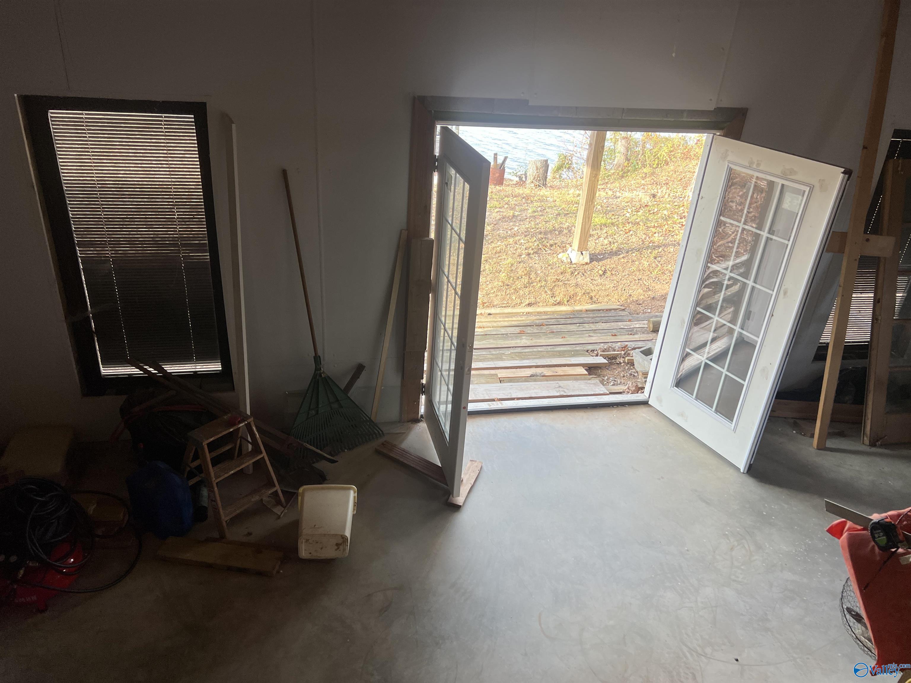 930 County Road 112