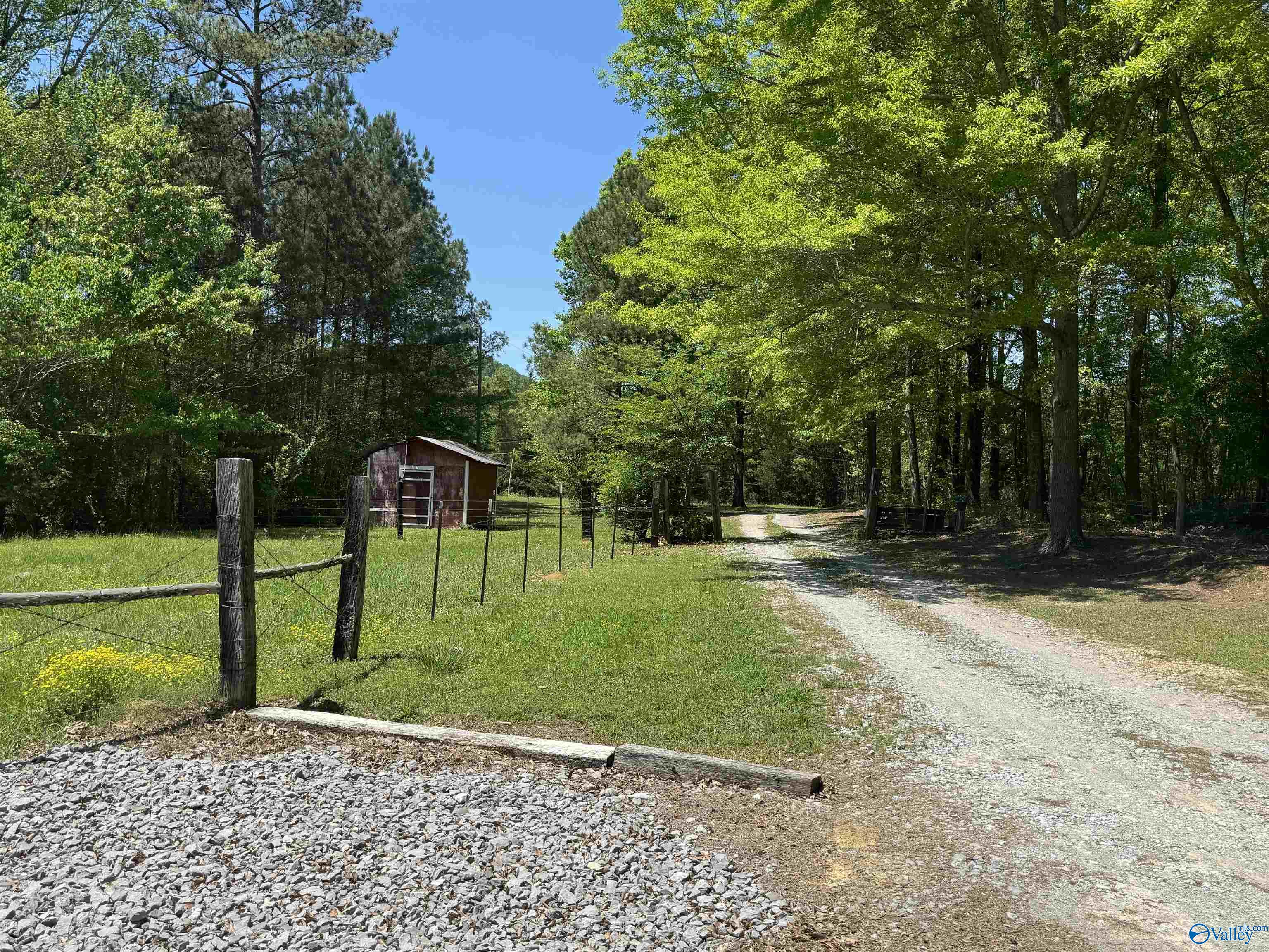 4376 S US Hwy 11