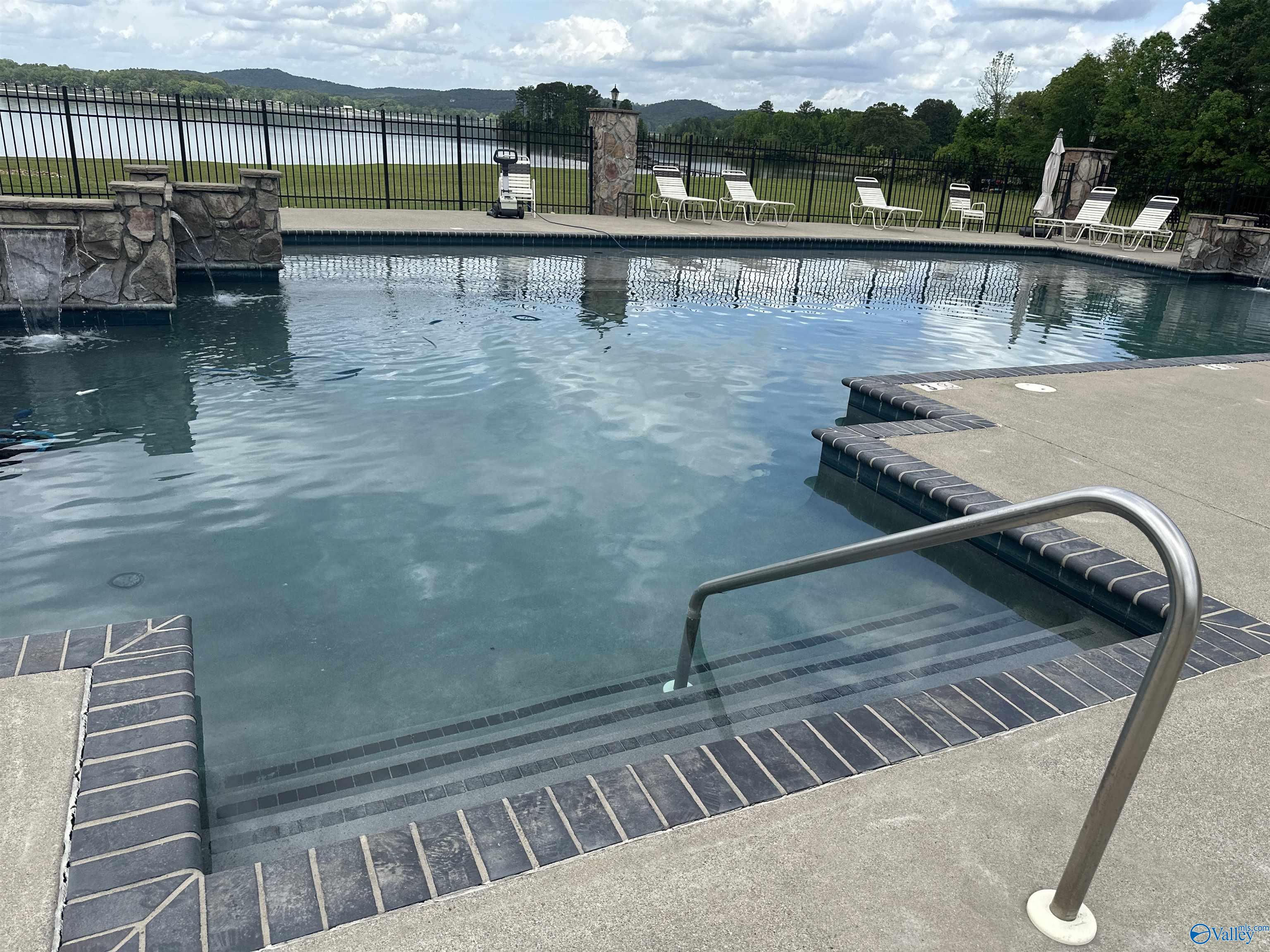3152 Dykes Bridge Road # 206