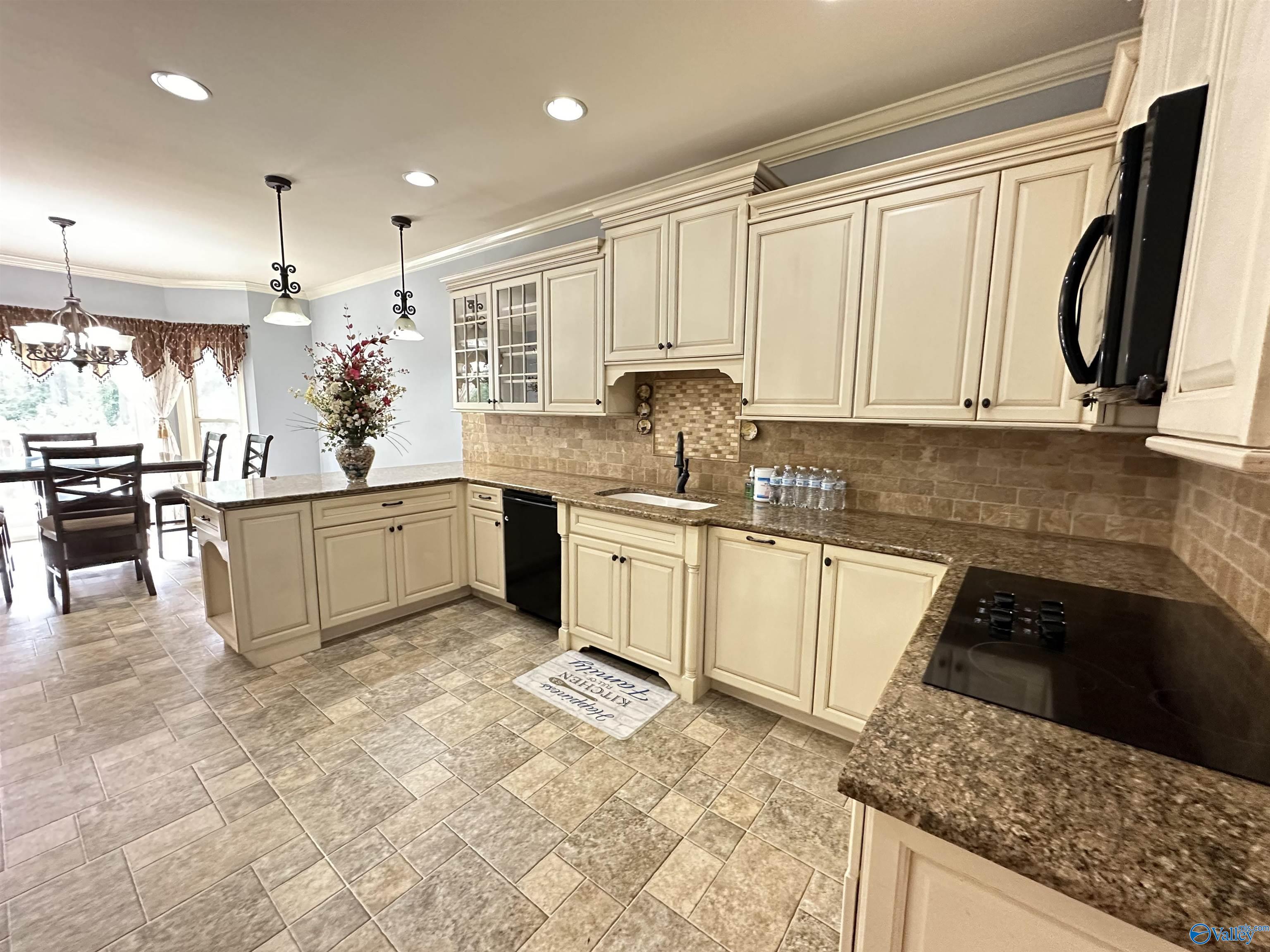 112 Deer Valley Parkway