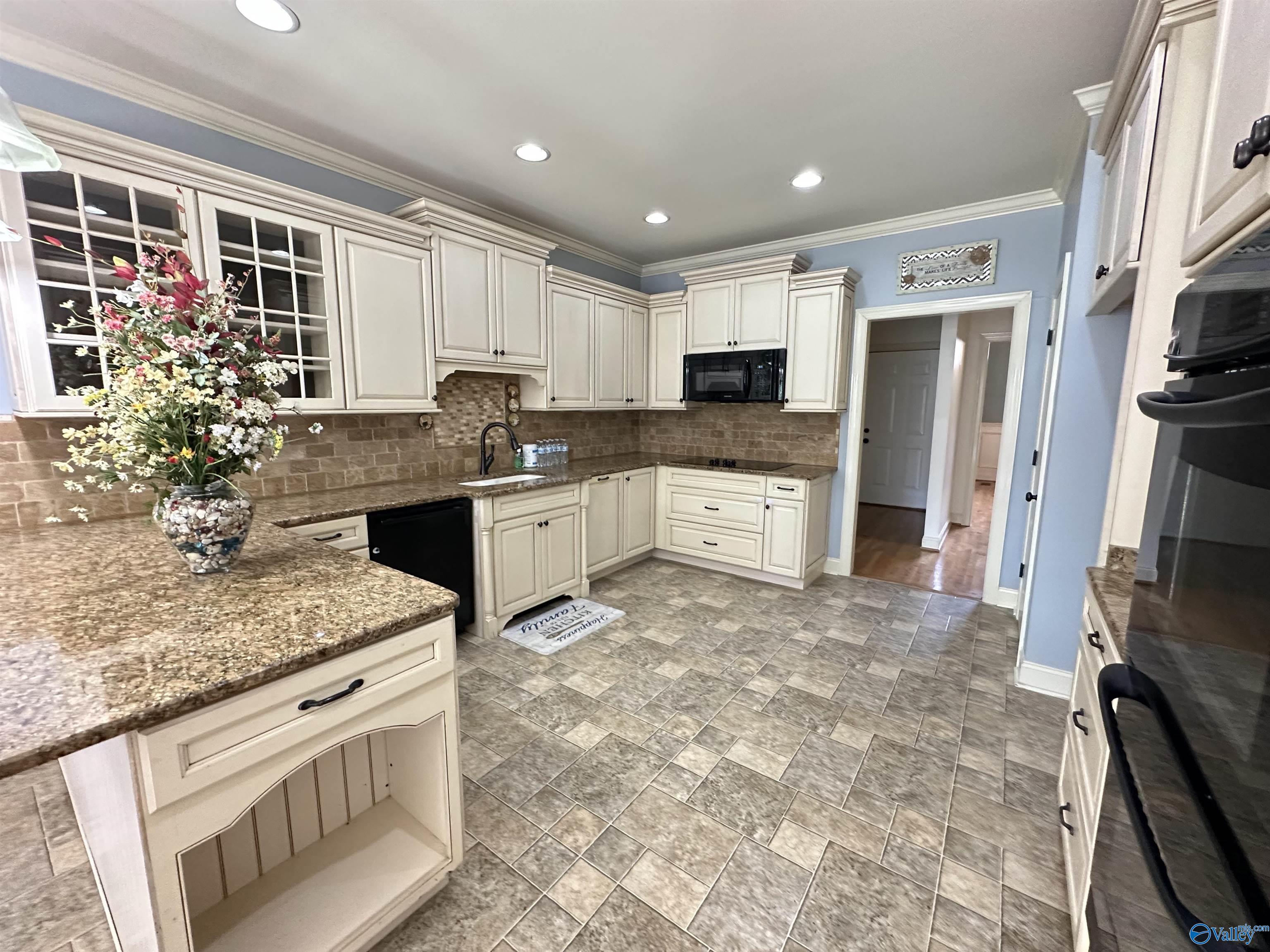 112 Deer Valley Parkway