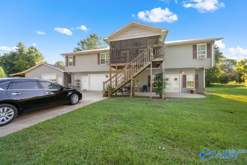 20 Village Way