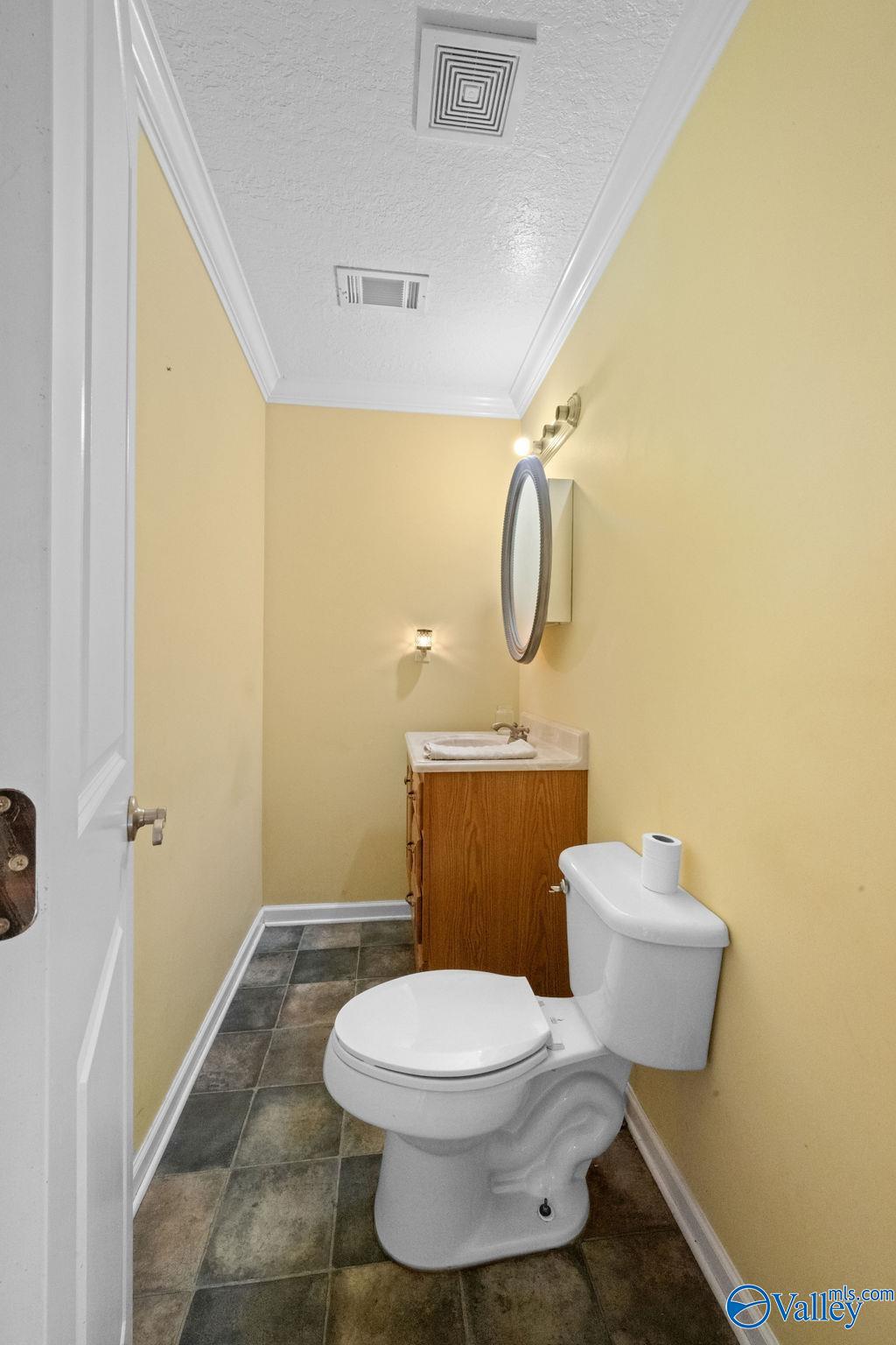 20 Village Way