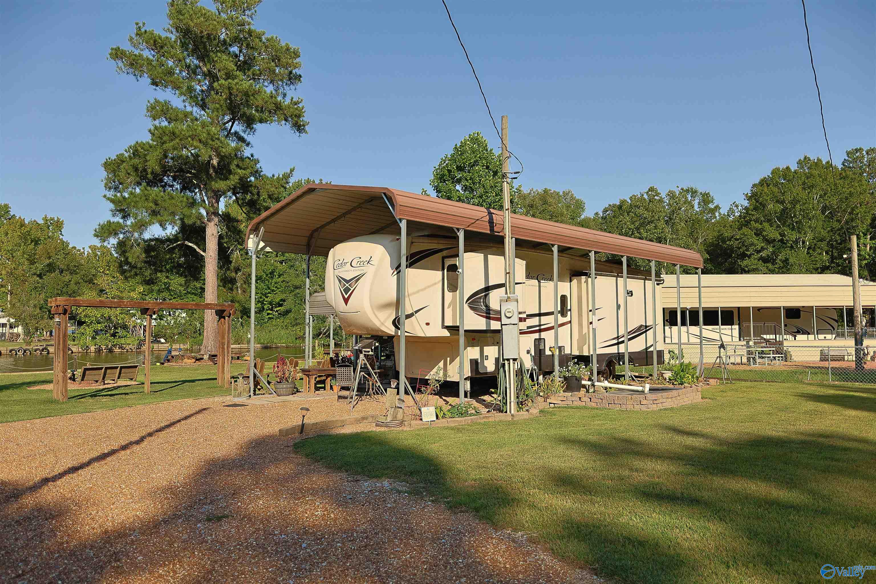 980 County Road 1011