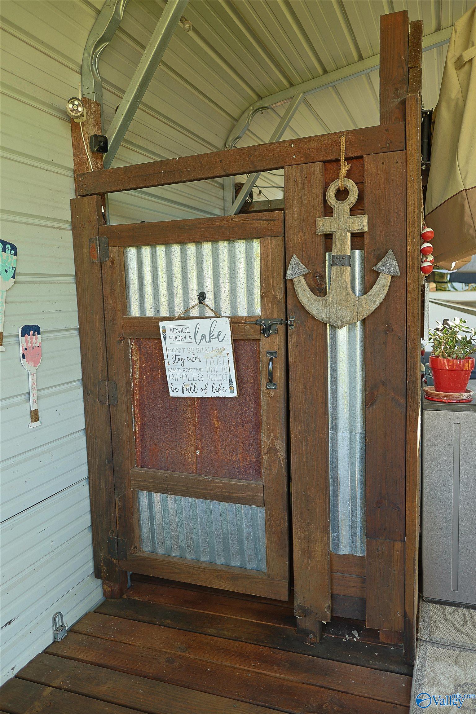 980 County Road 1011