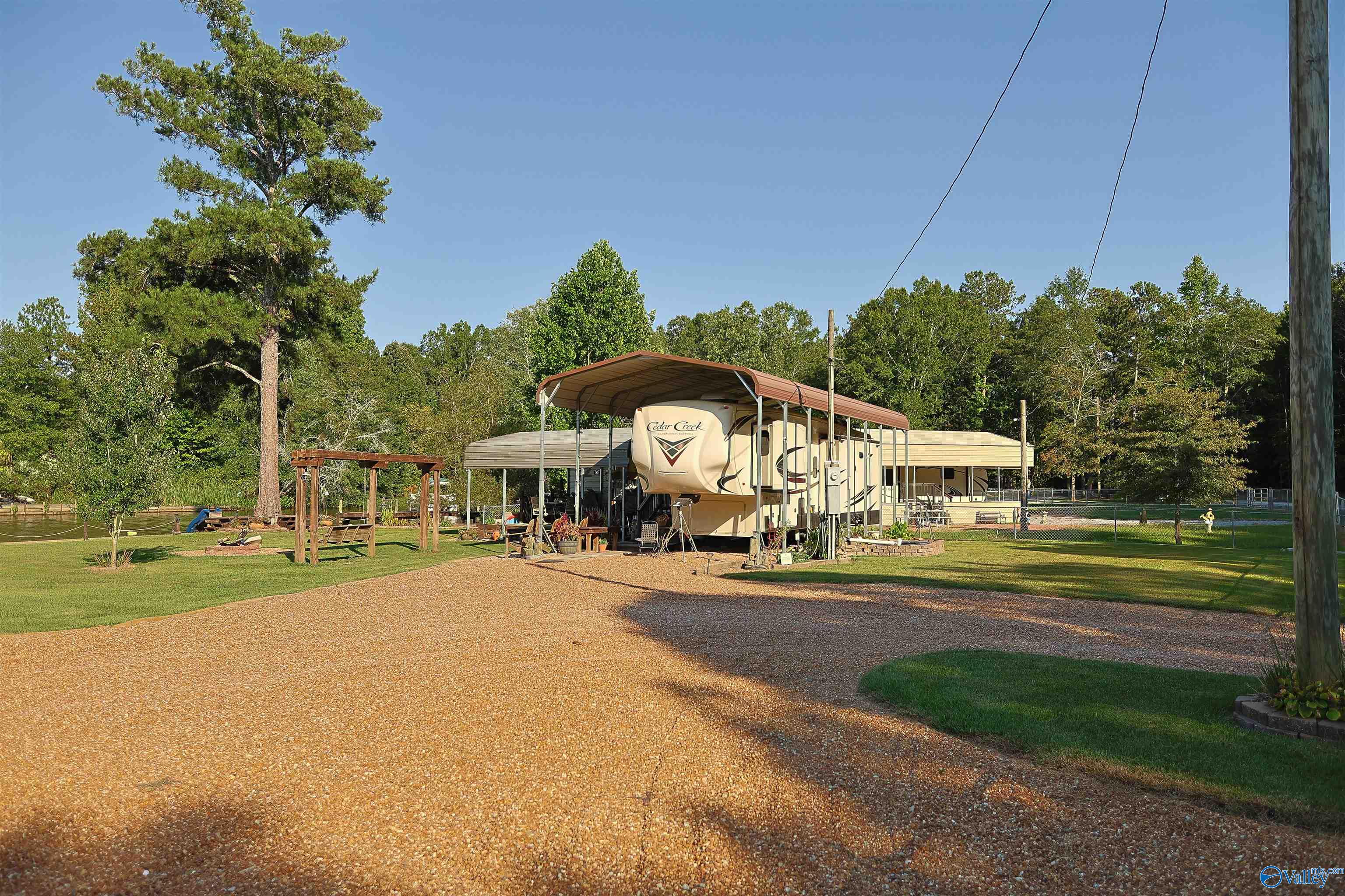 980 County Road 1011