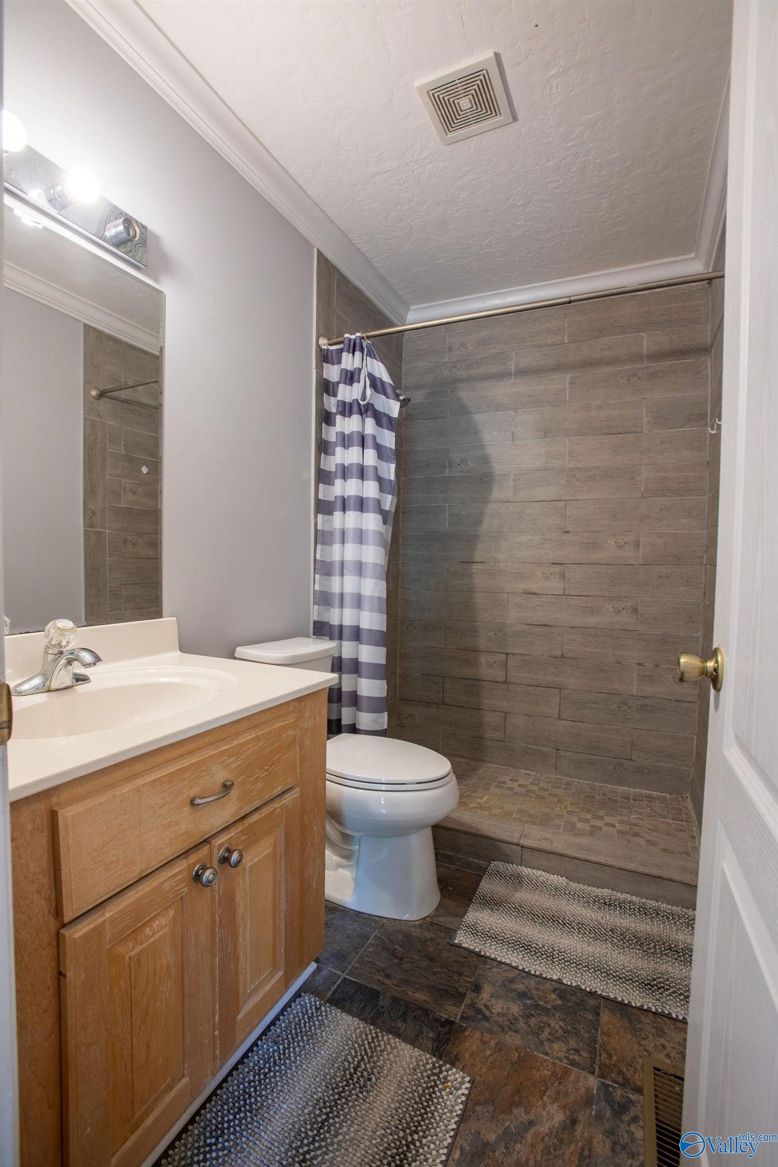 6193 Vista Trail