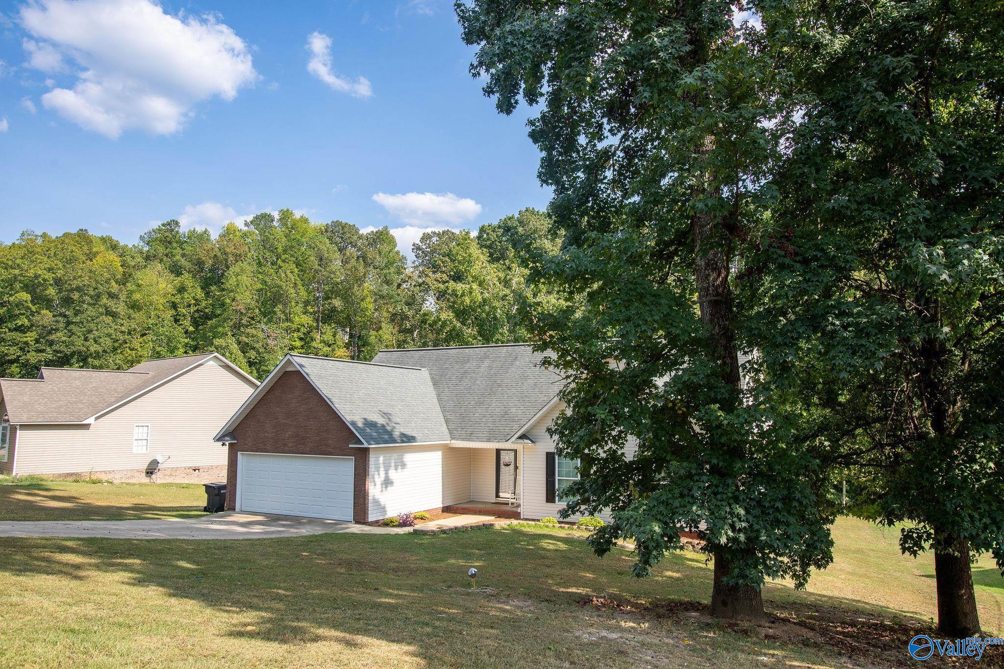 6193 Vista Trail