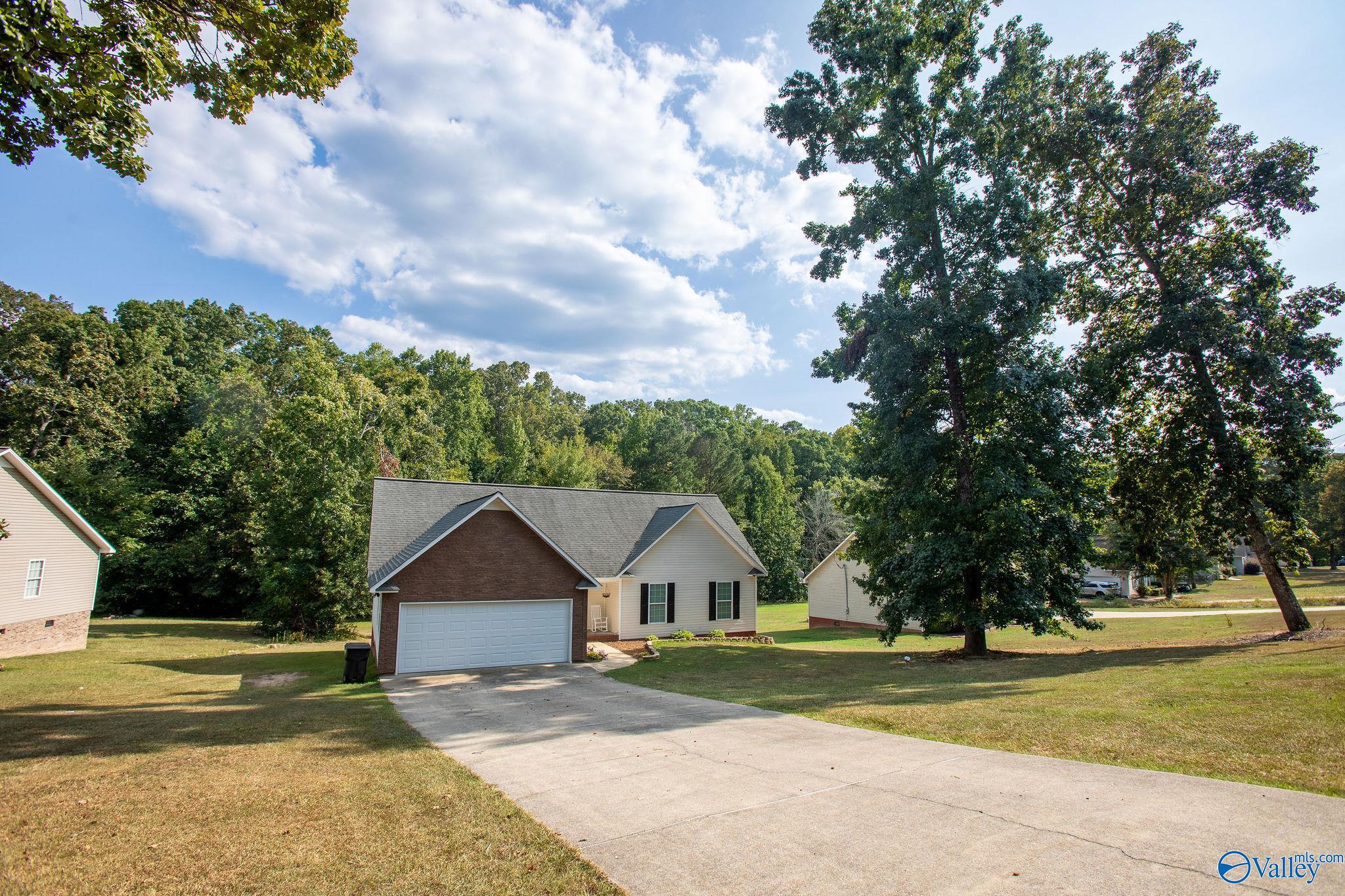 6193 Vista Trail