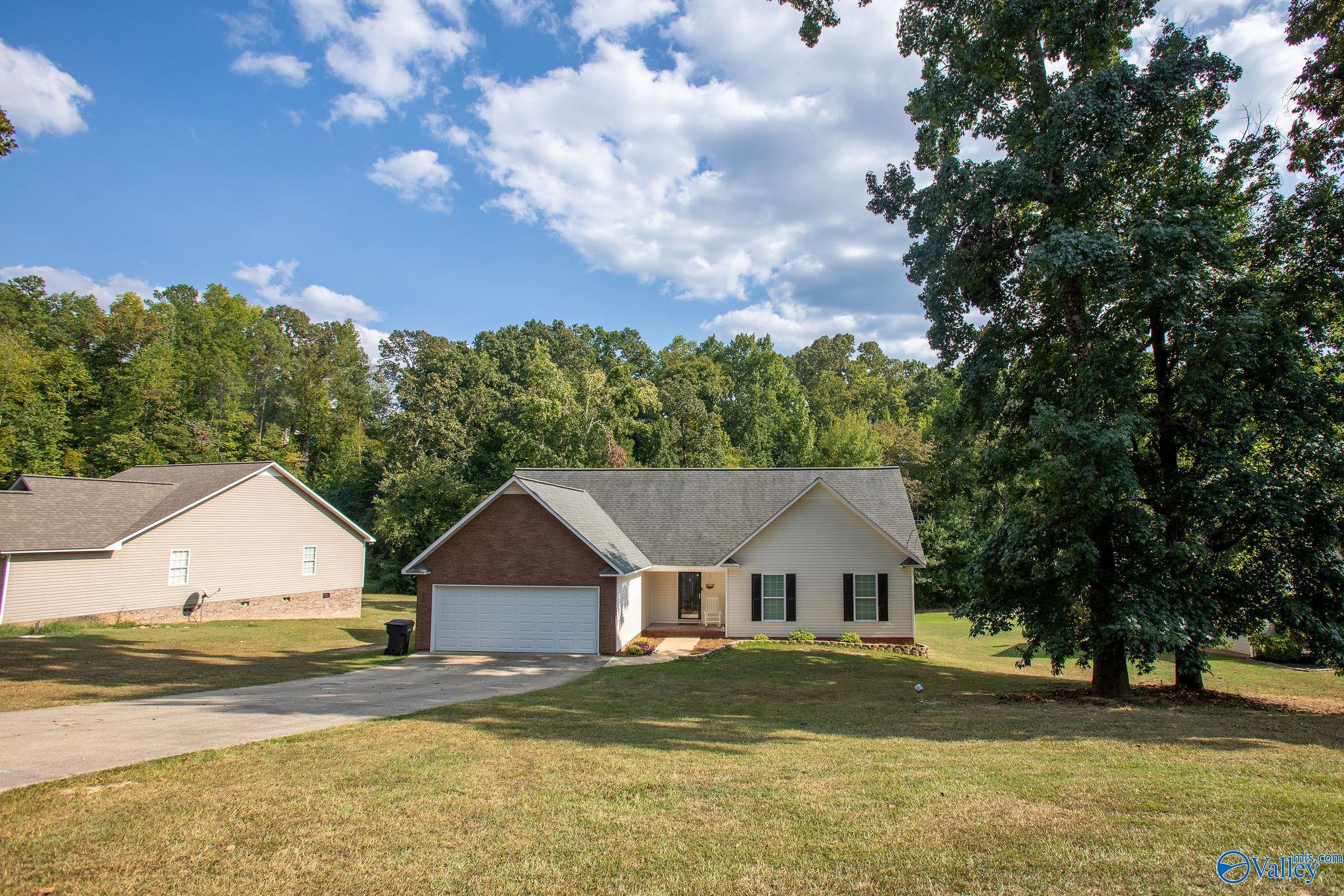 6193 Vista Trail