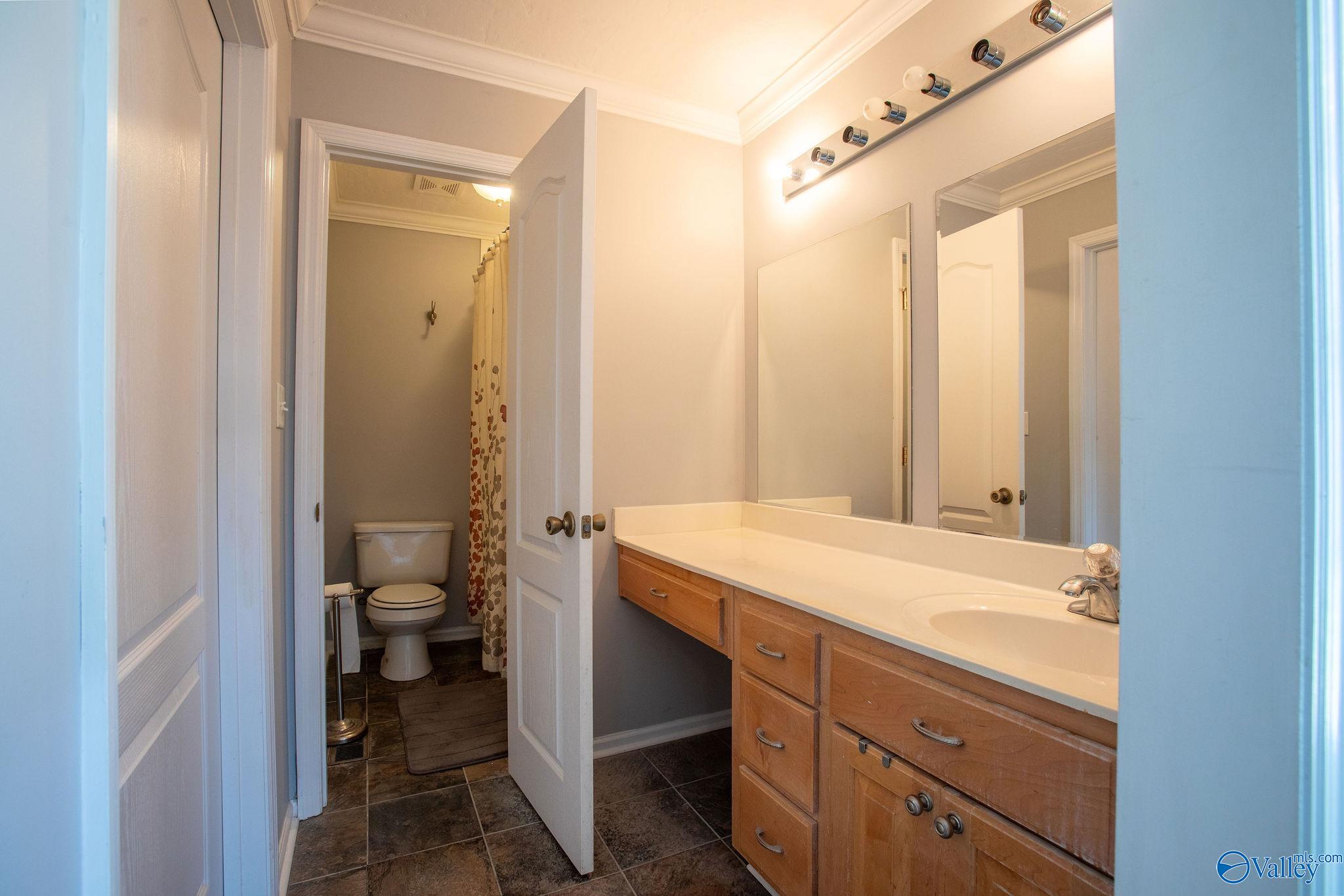 6193 Vista Trail