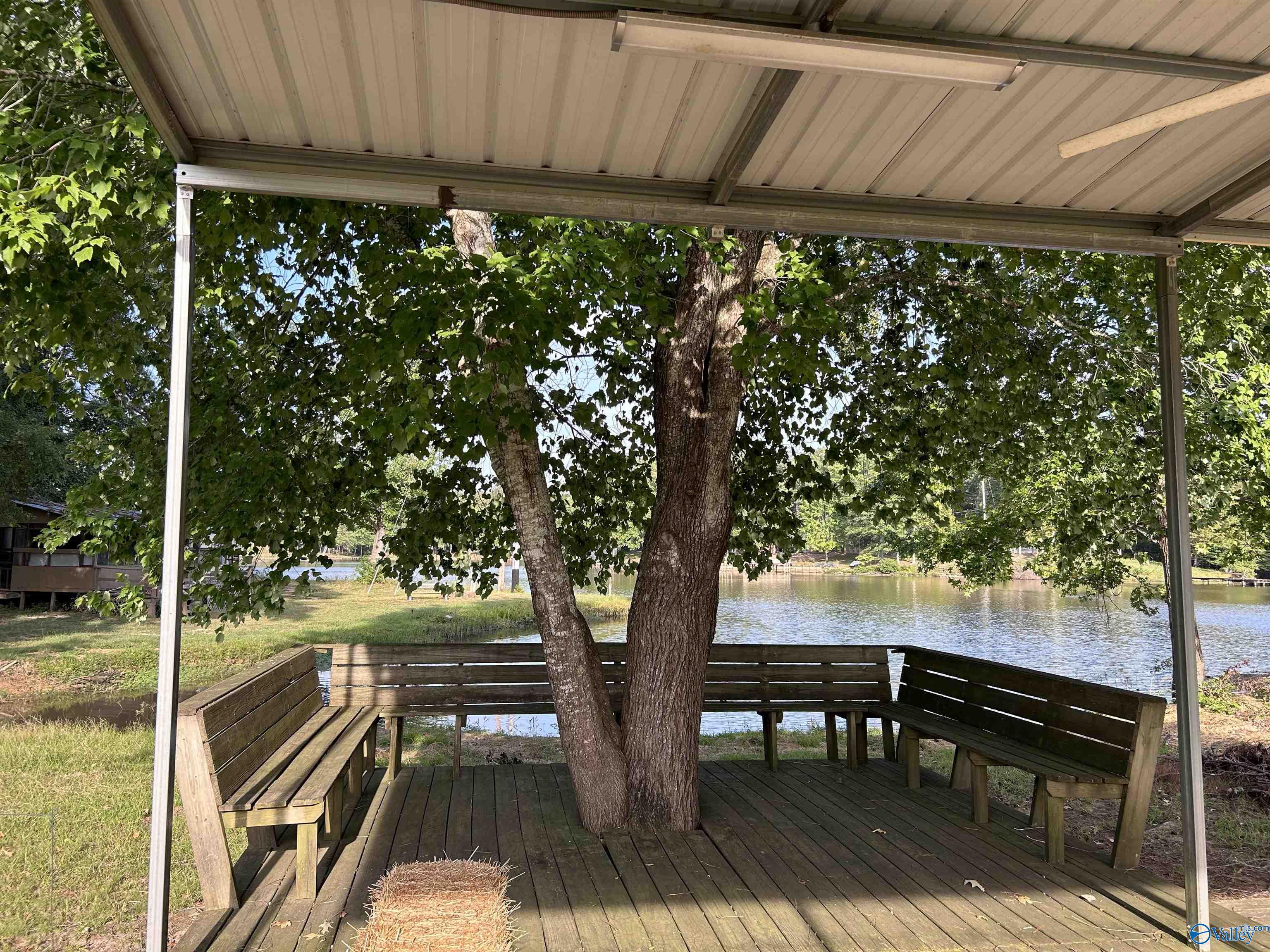 400 County Road 618