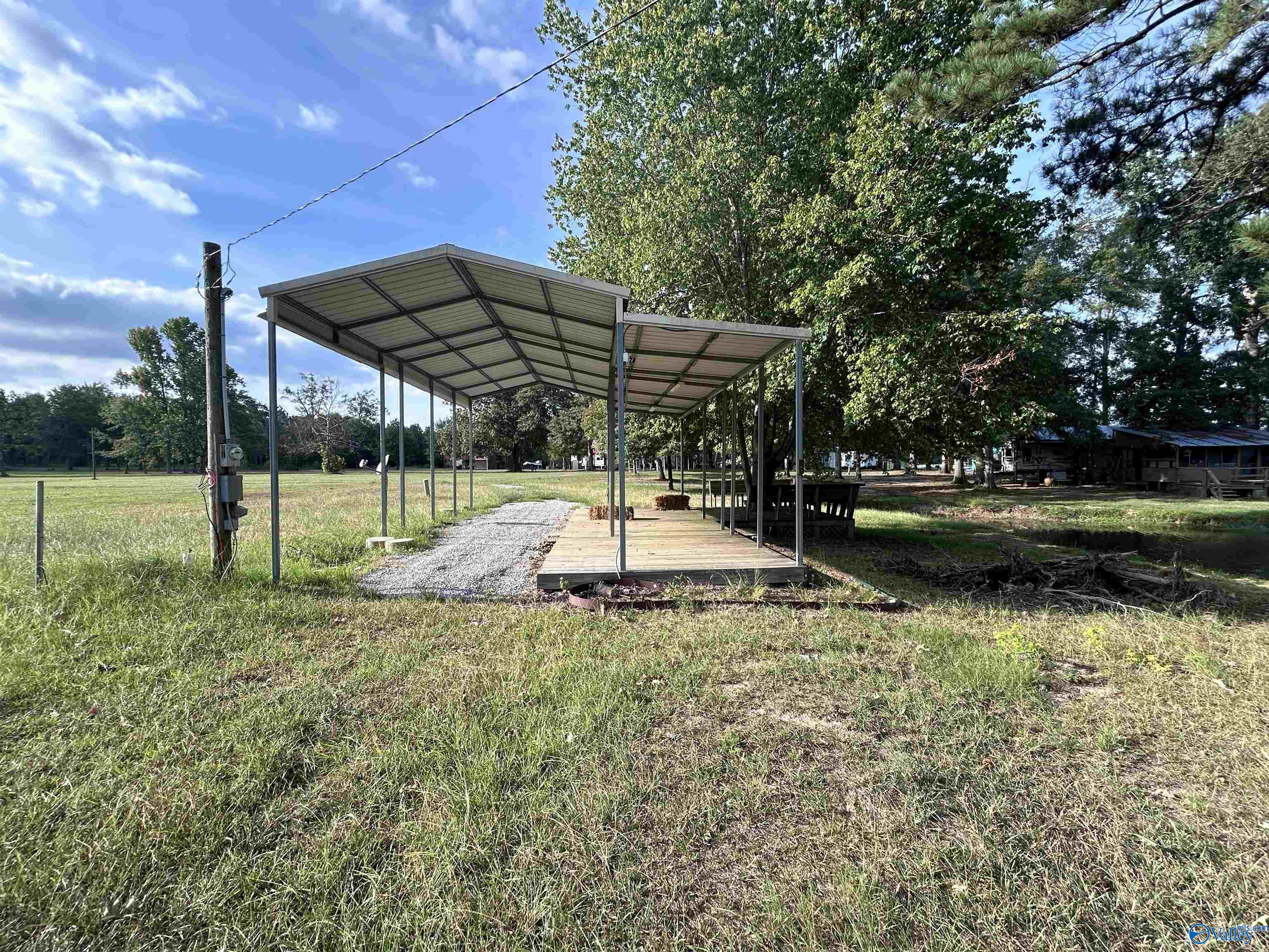 400 County Road 618