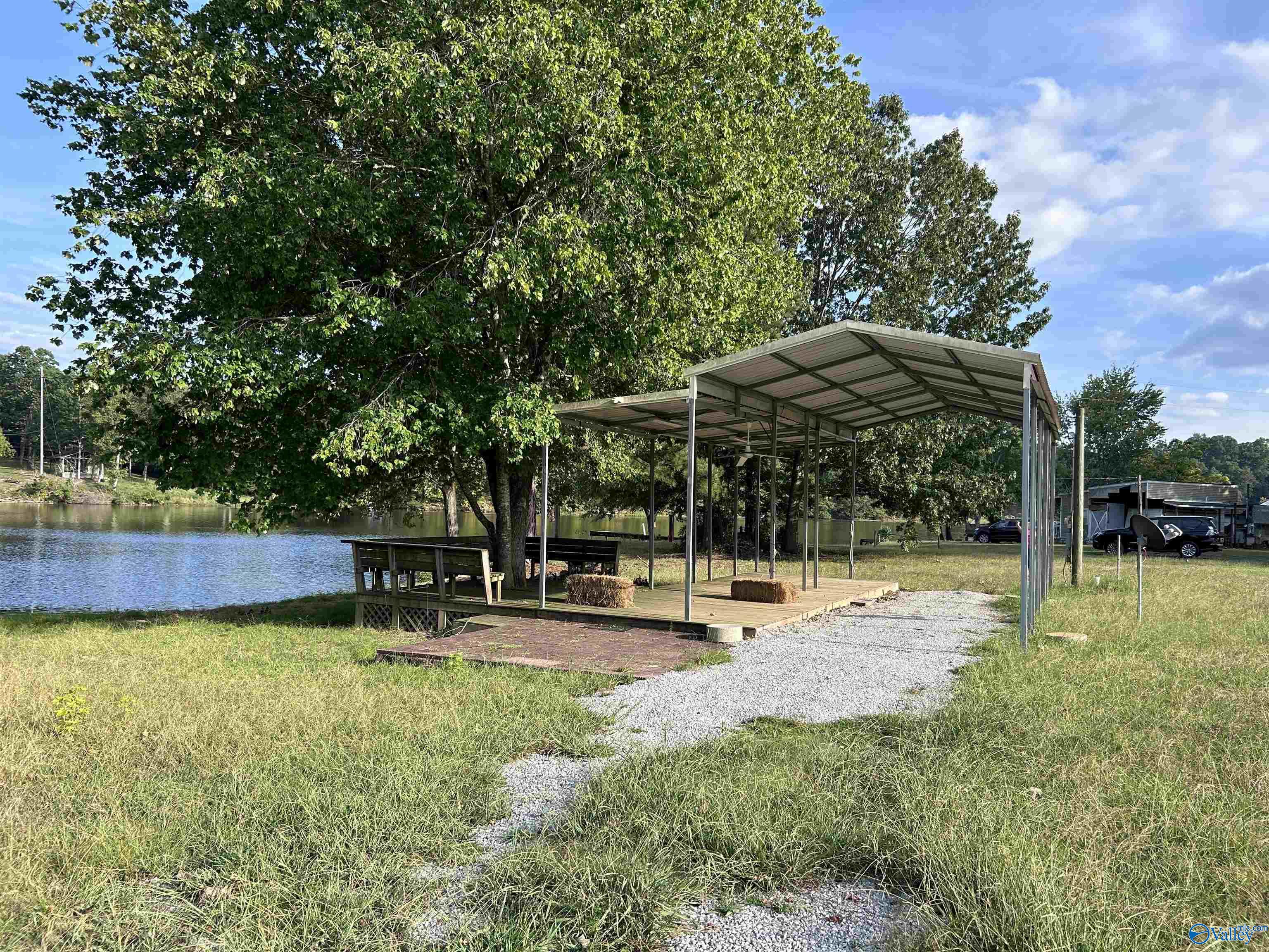 400 County Road 618