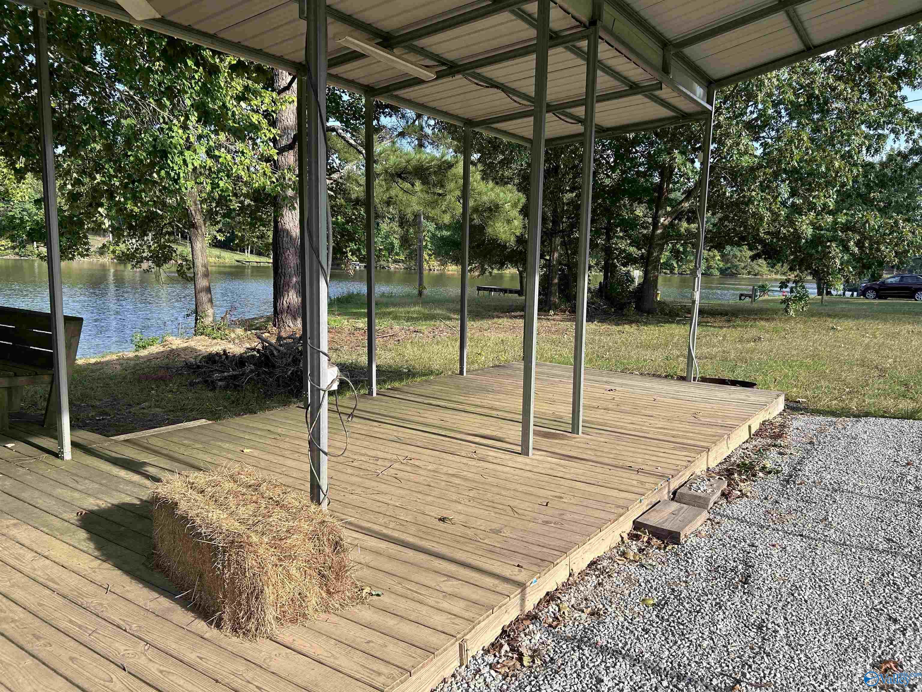 400 County Road 618