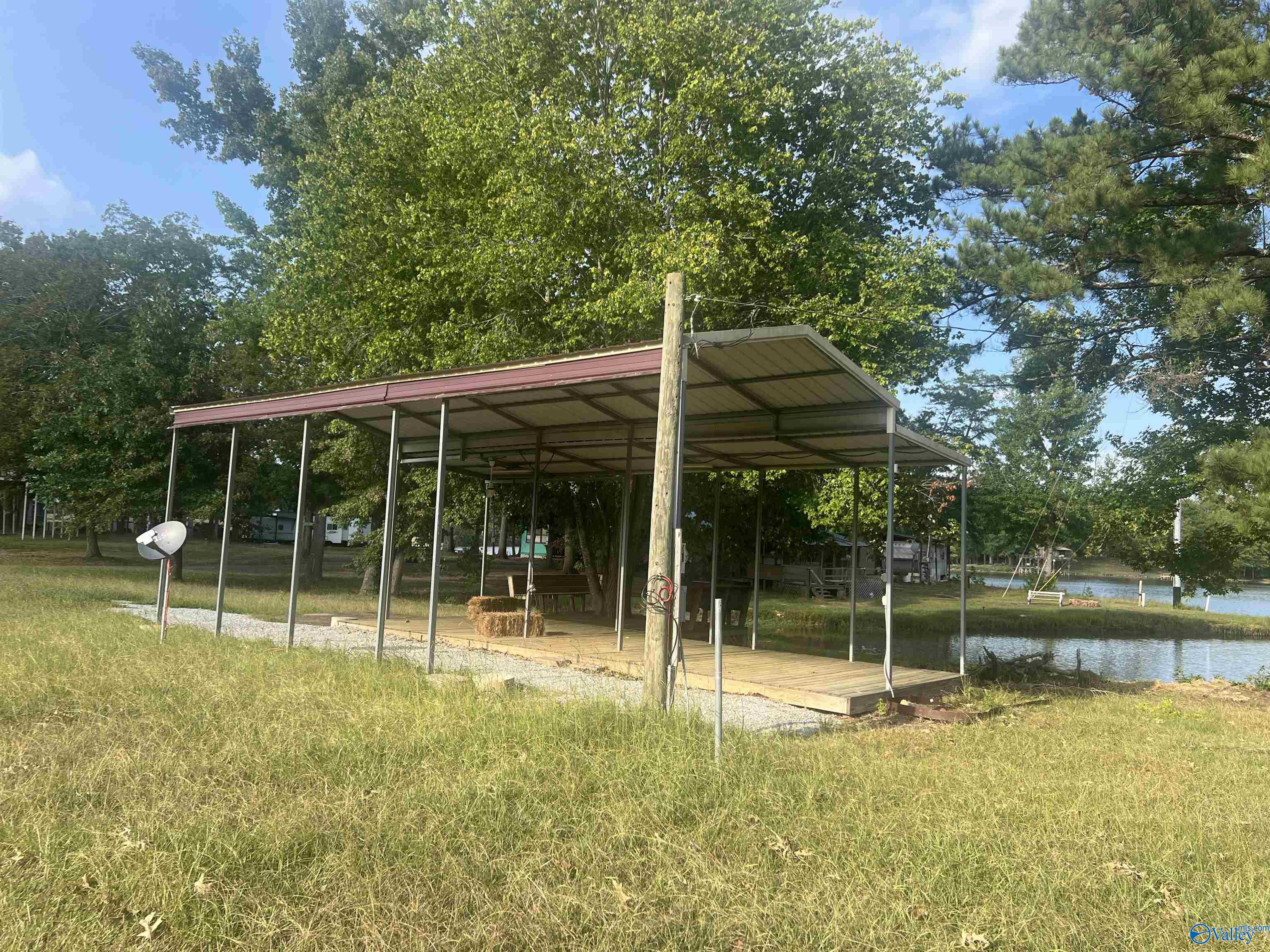 400 County Road 618