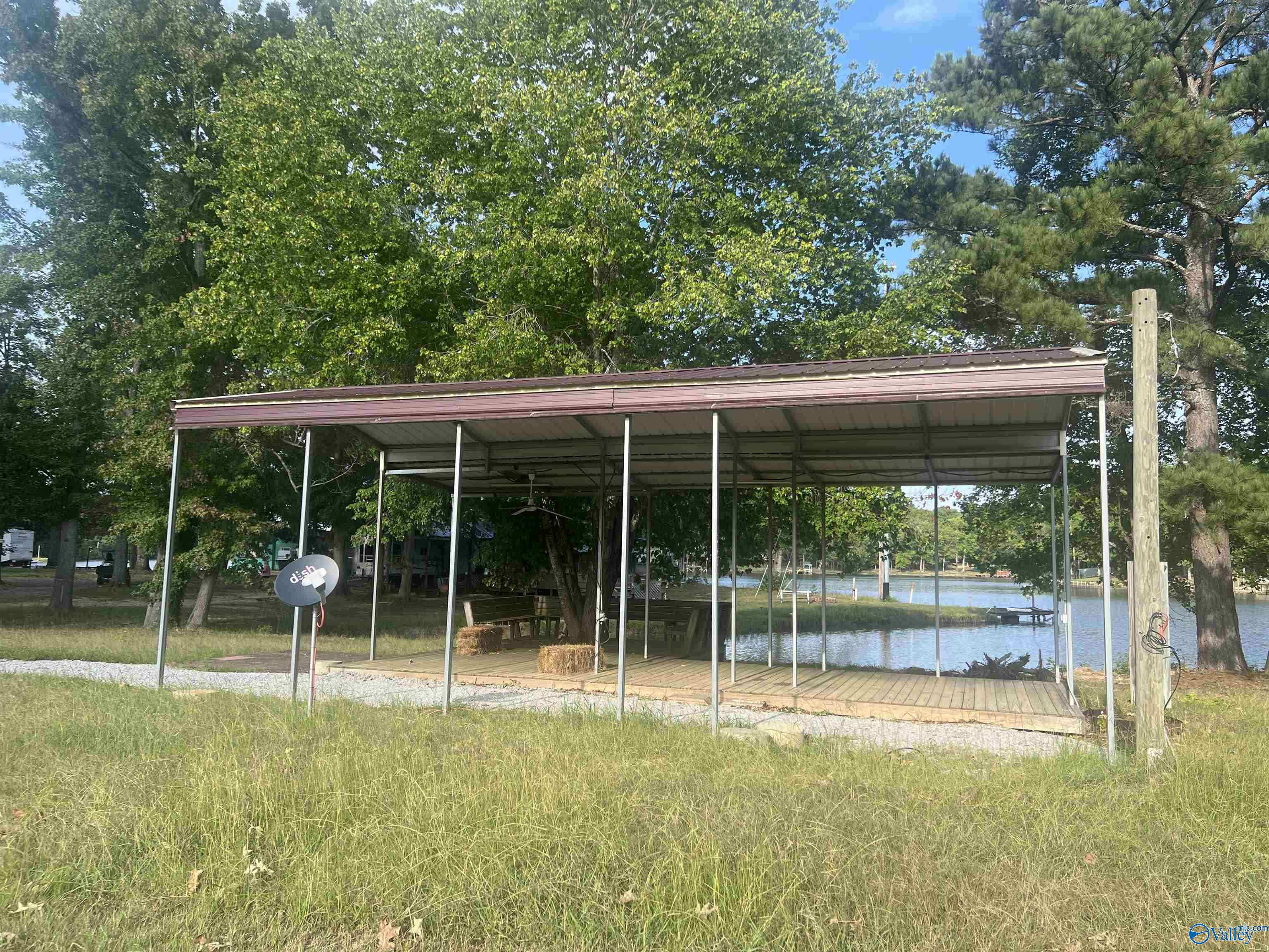 400 County Road 618