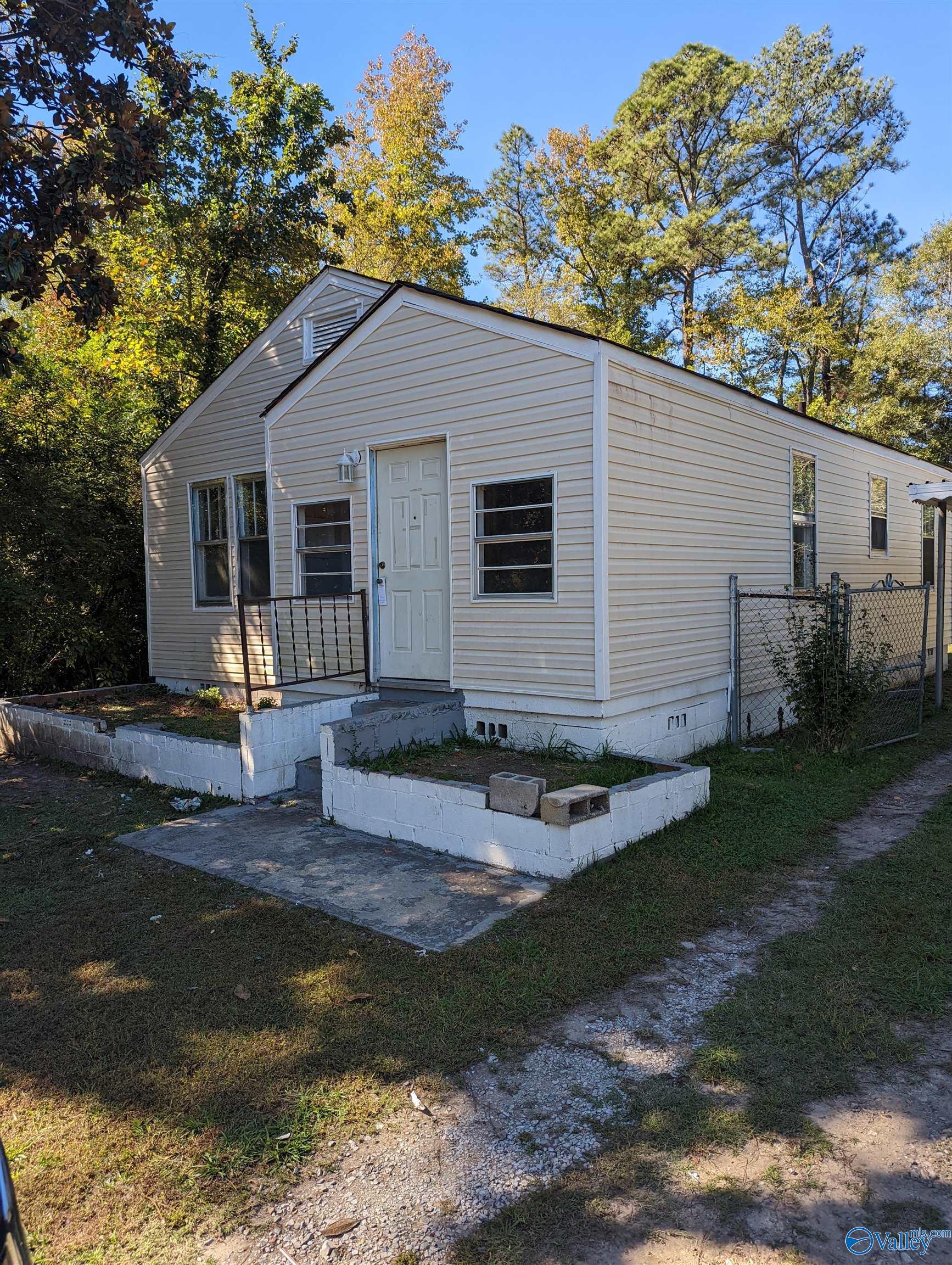 205 Tuskegee Circle