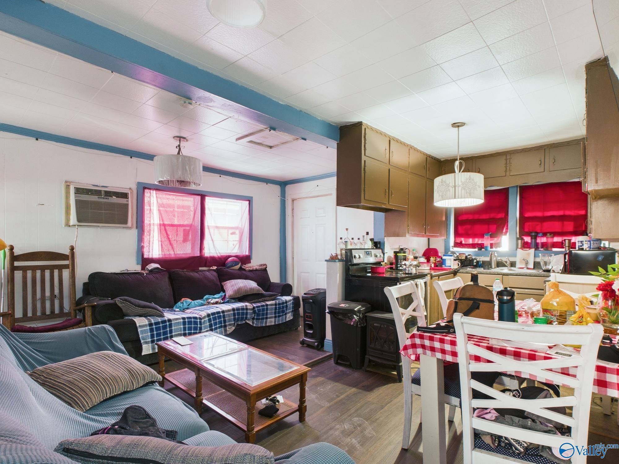 1201 Grand Avenue NW # 2