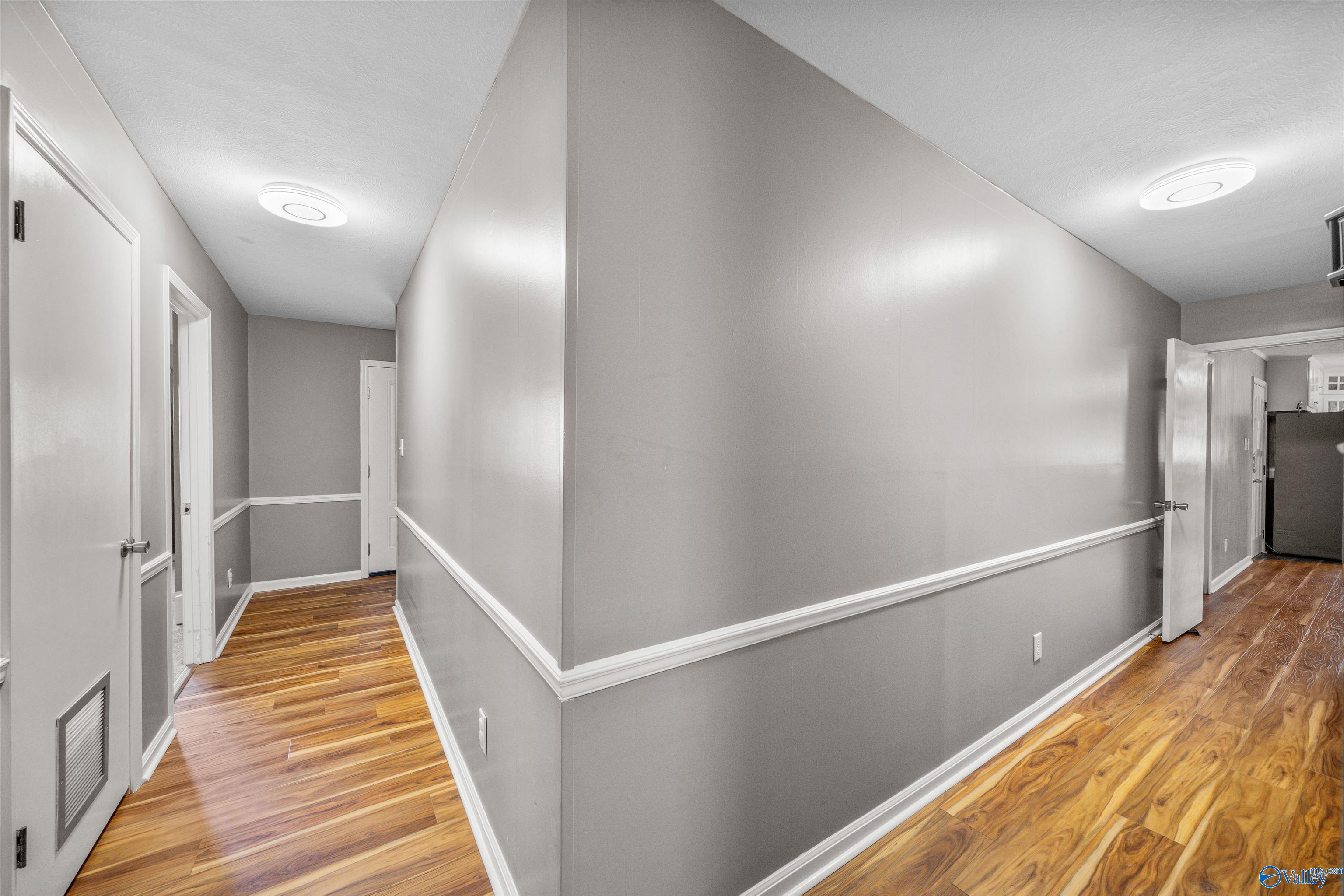 305 S 8th Street