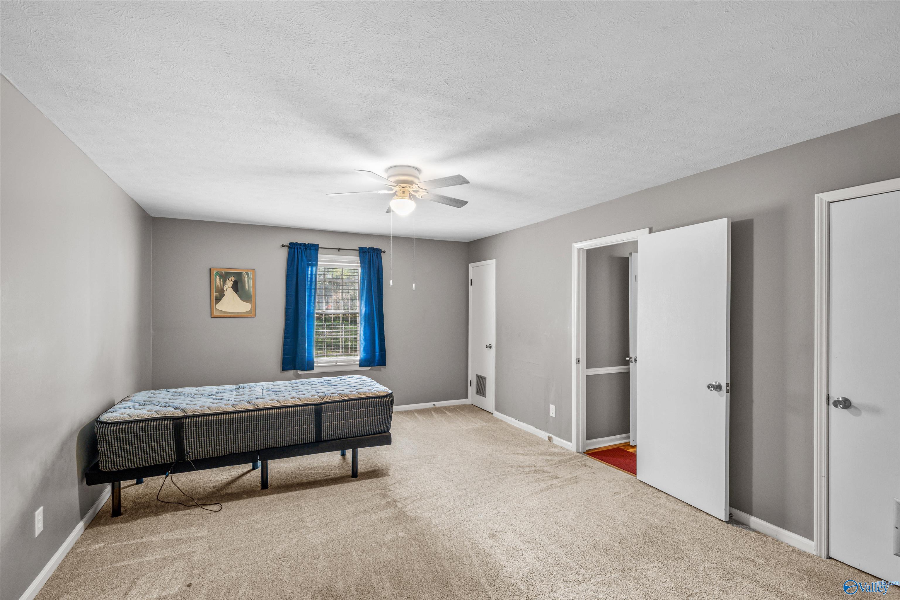 305 S 8th Street
