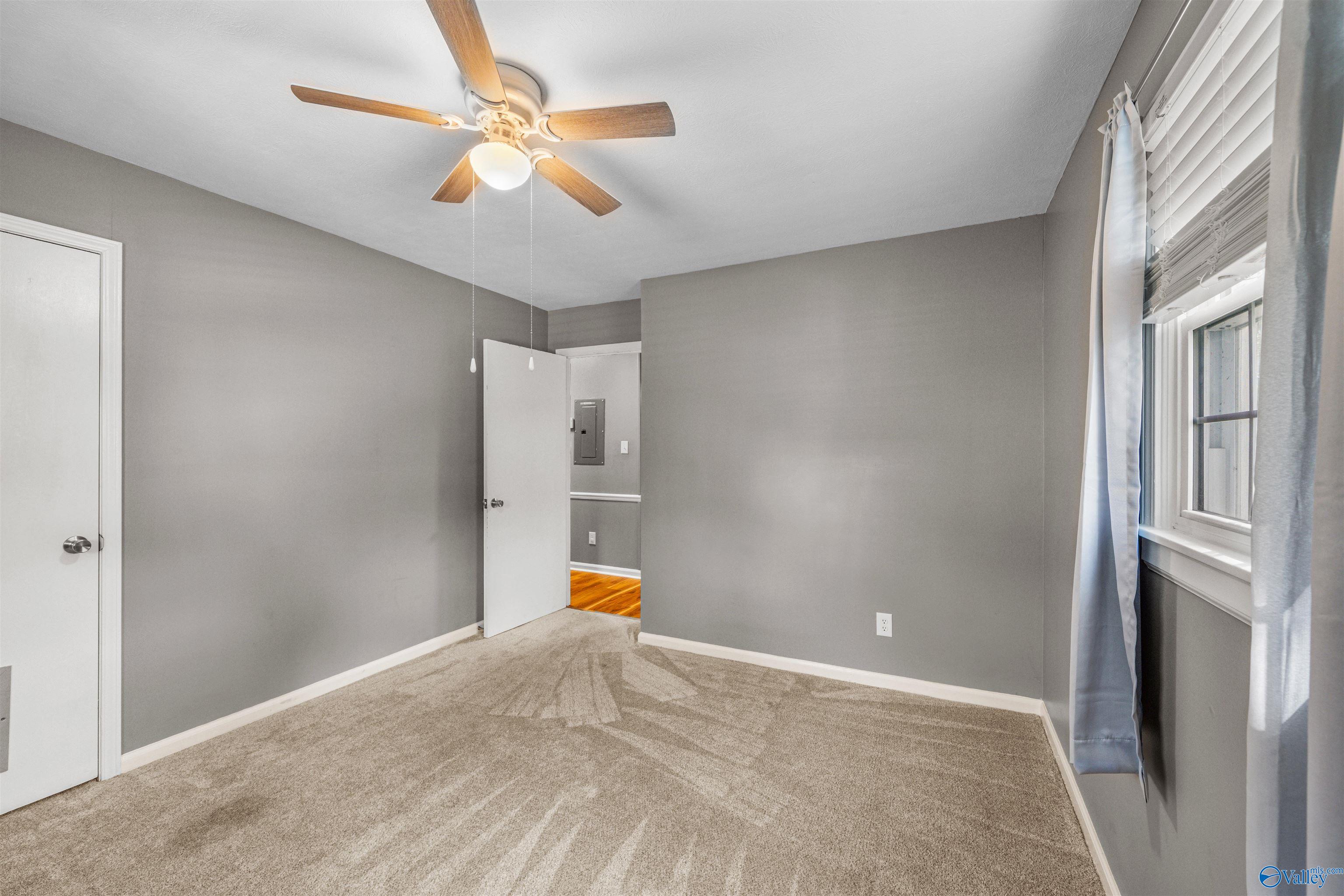 305 S 8th Street