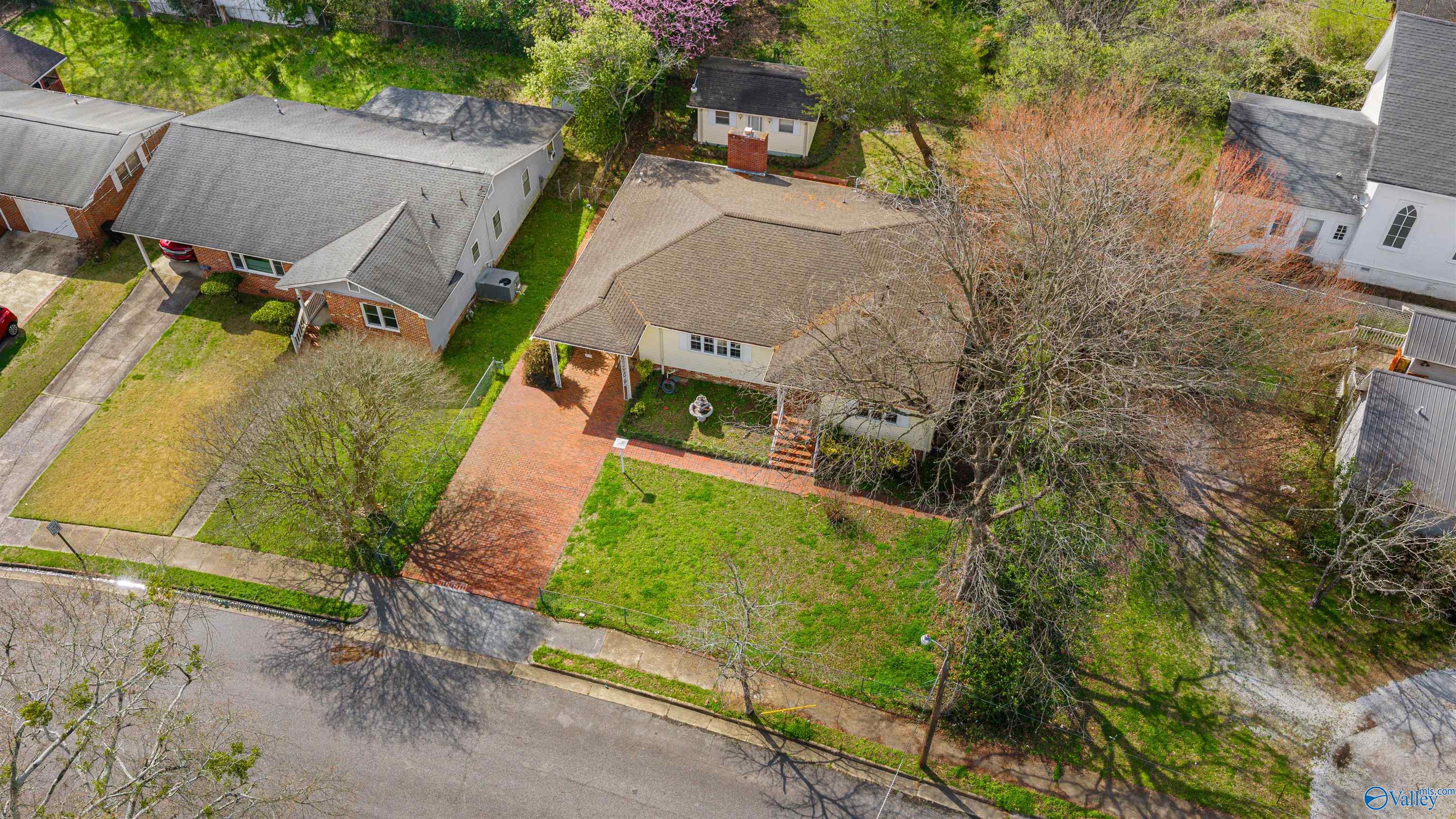 305 S 8th Street