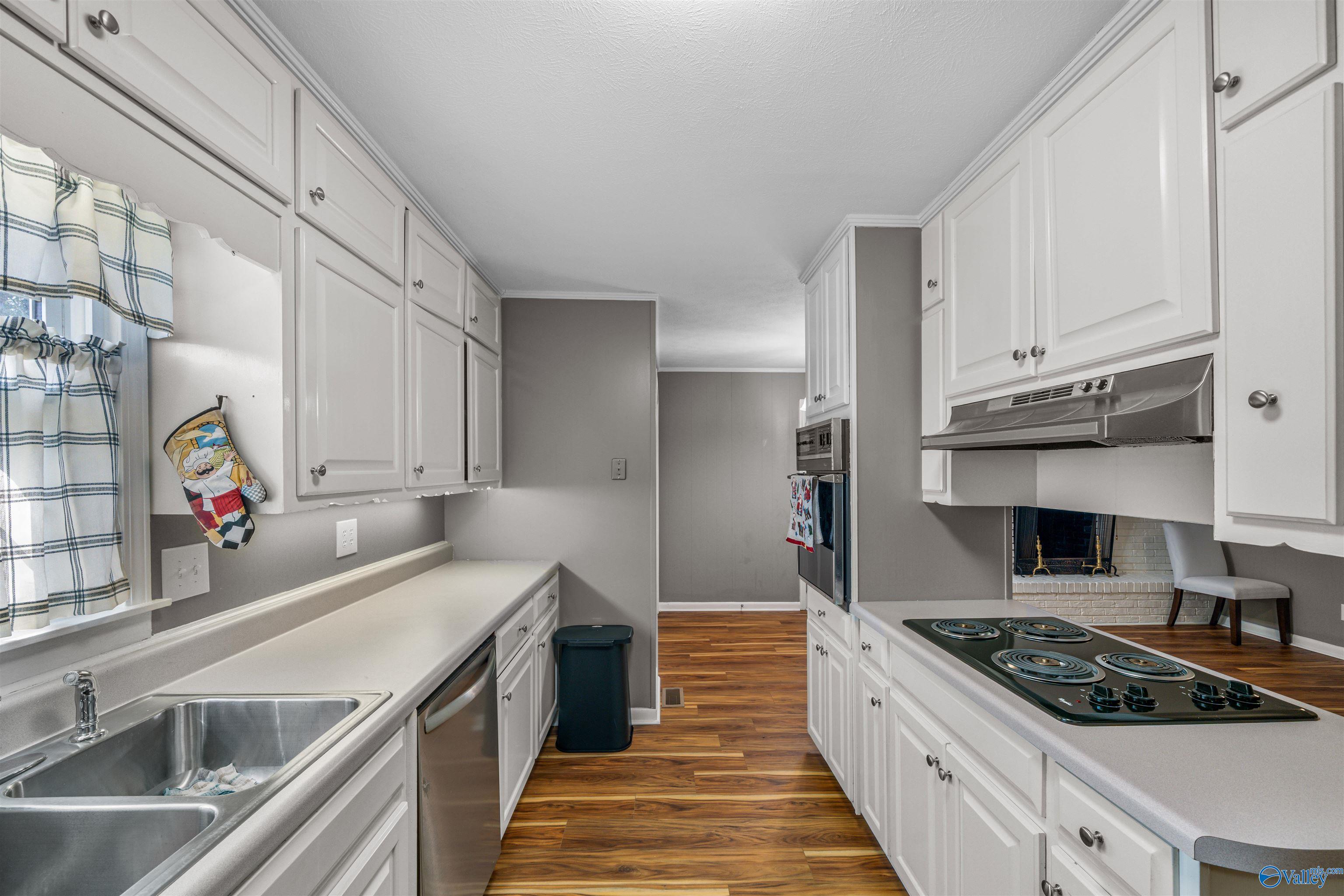 305 S 8th Street