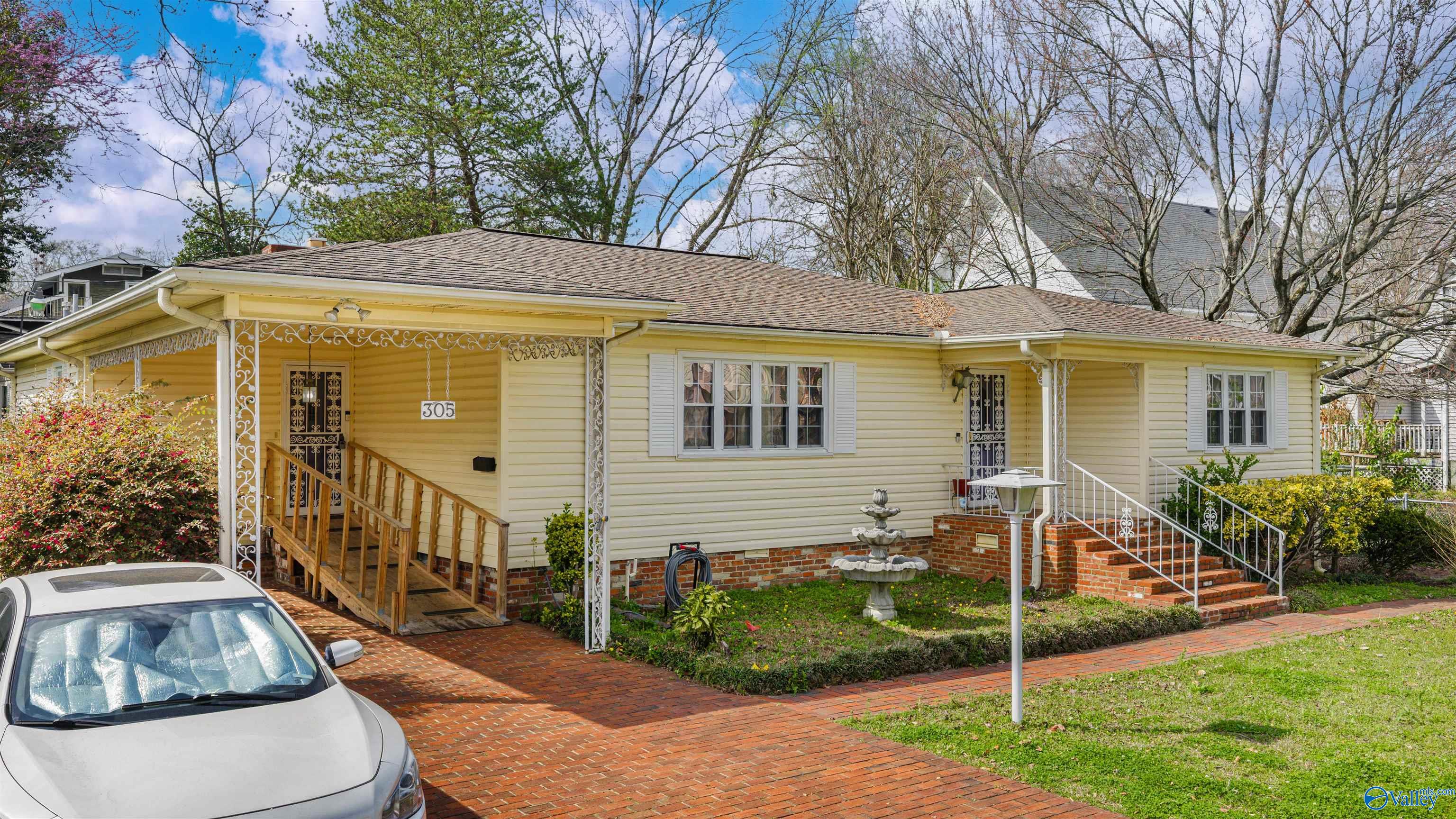 305 S 8th Street