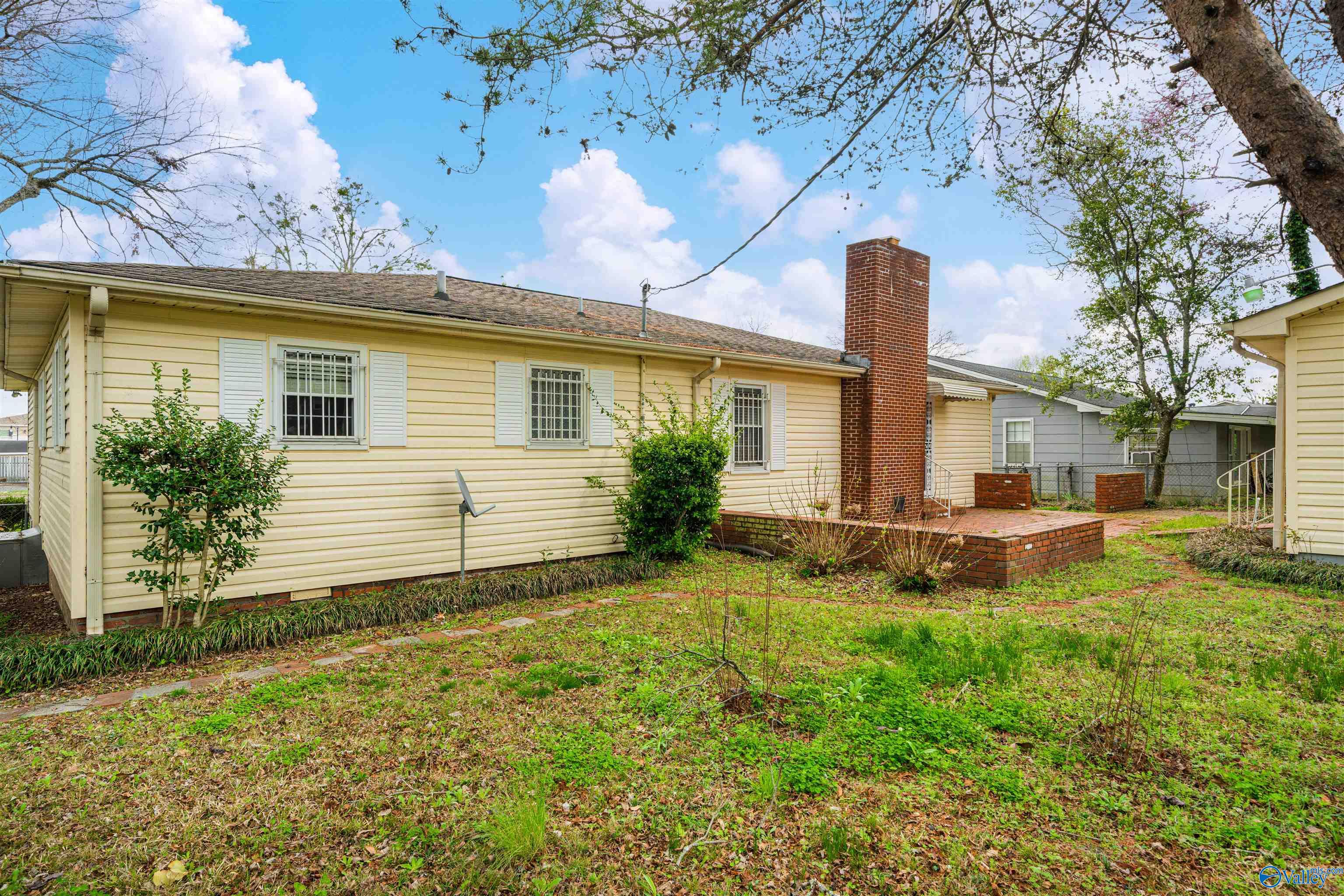 305 S 8th Street