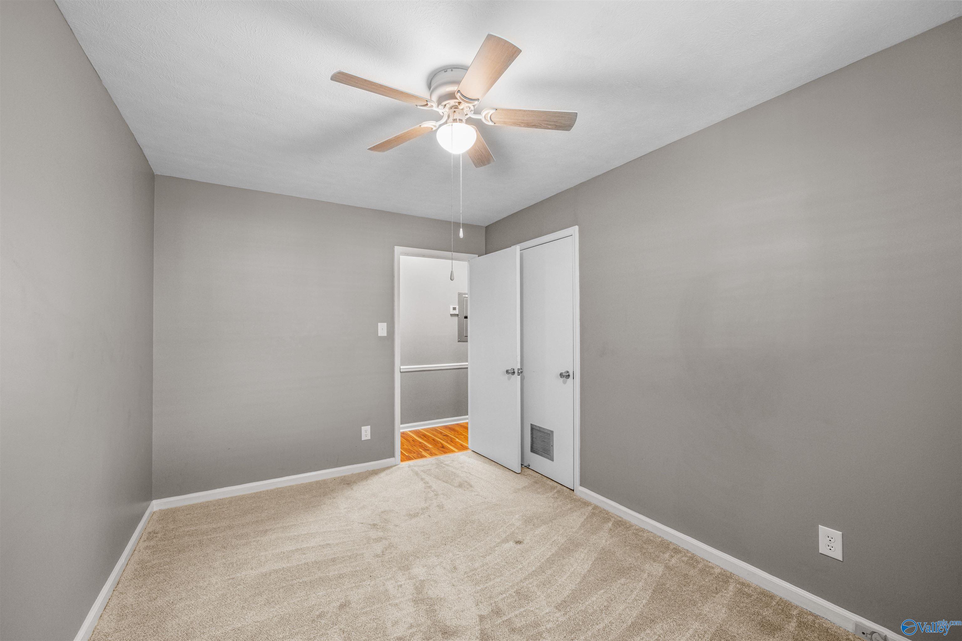 305 S 8th Street