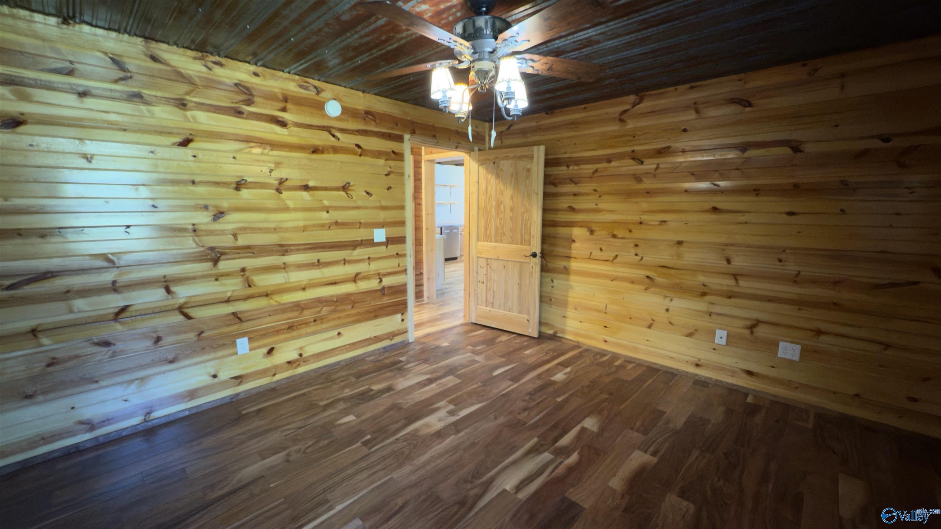 1505 Pleasant Valley Road