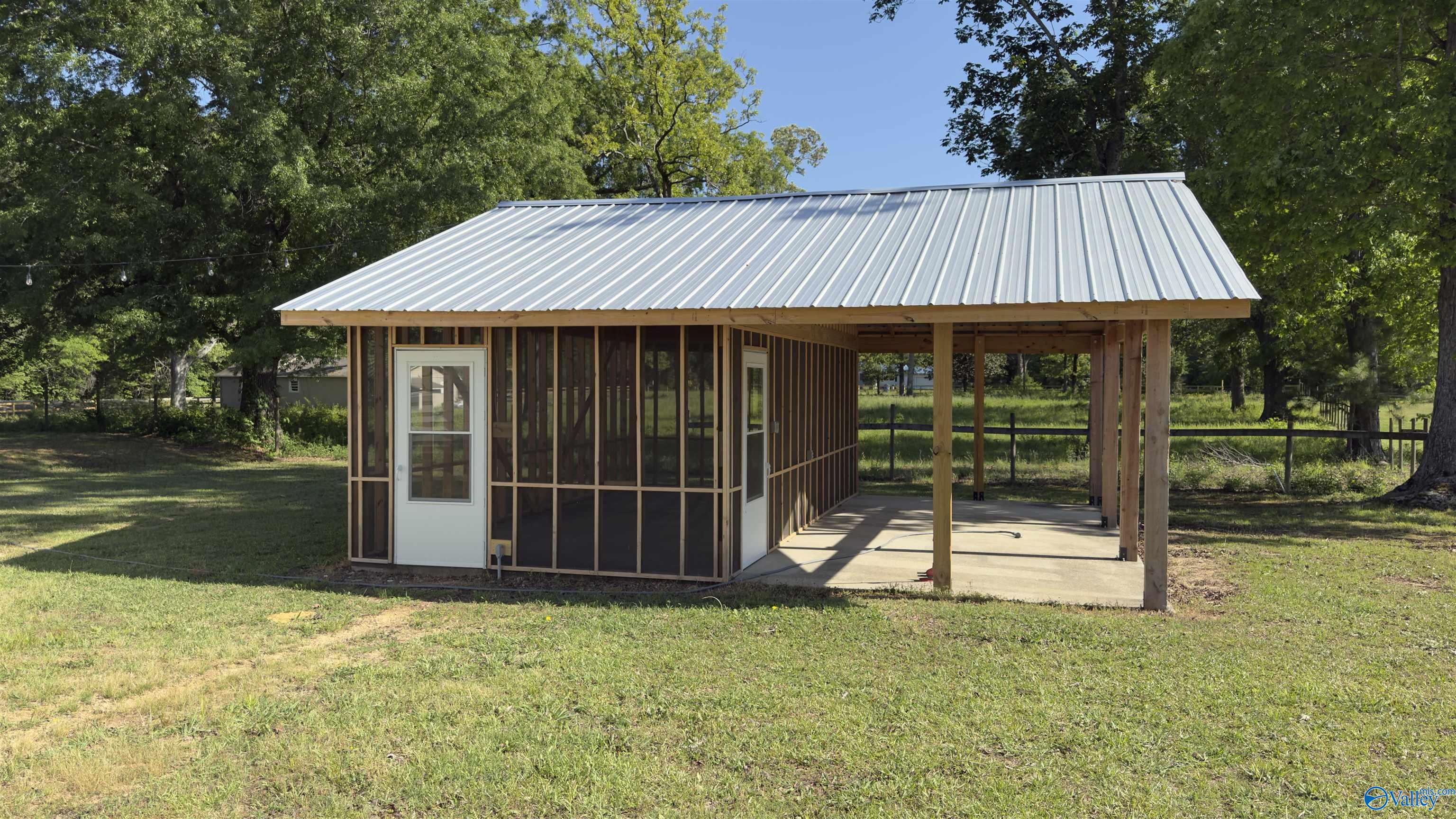 1505 Pleasant Valley Road