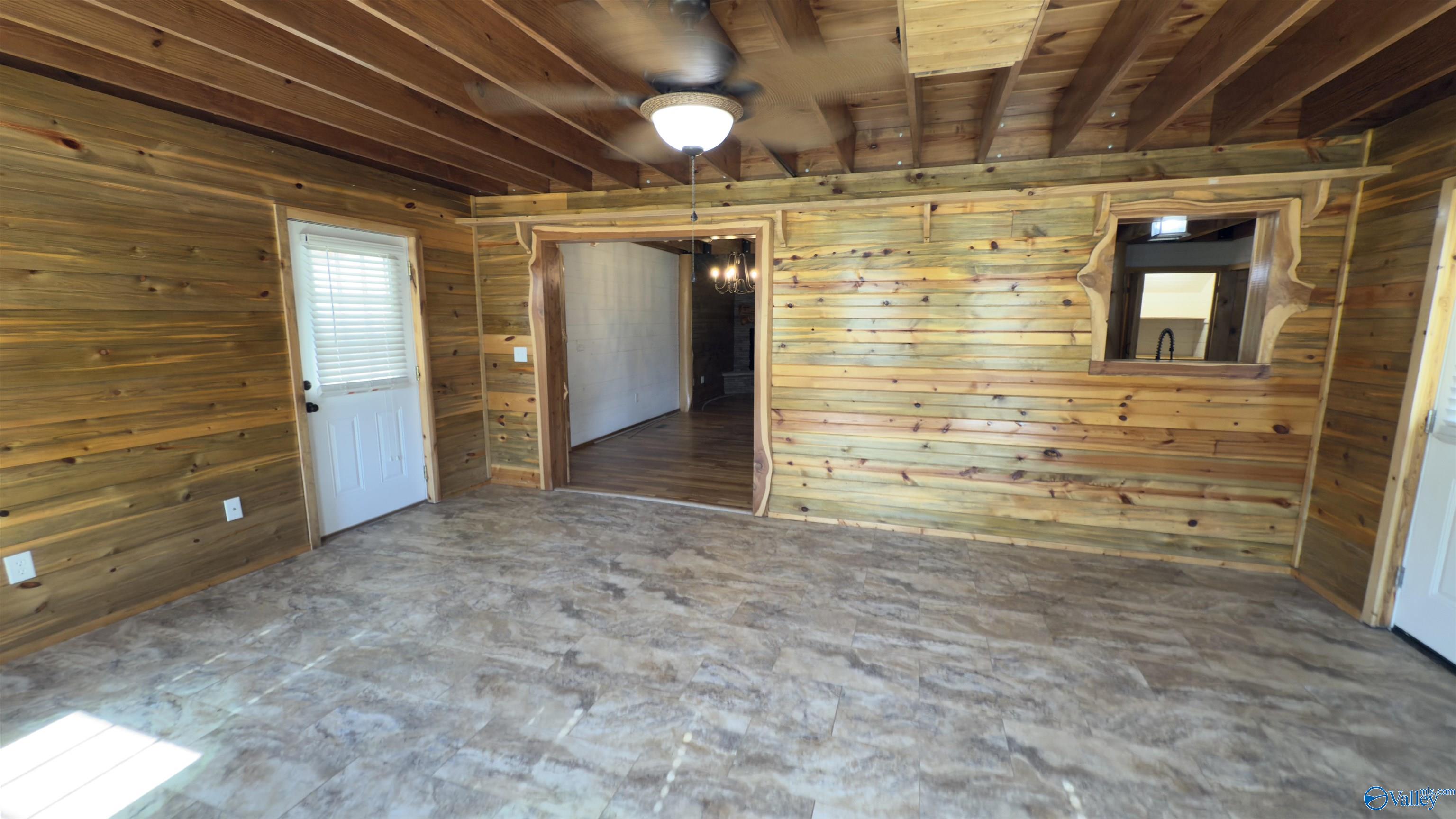 1505 Pleasant Valley Road