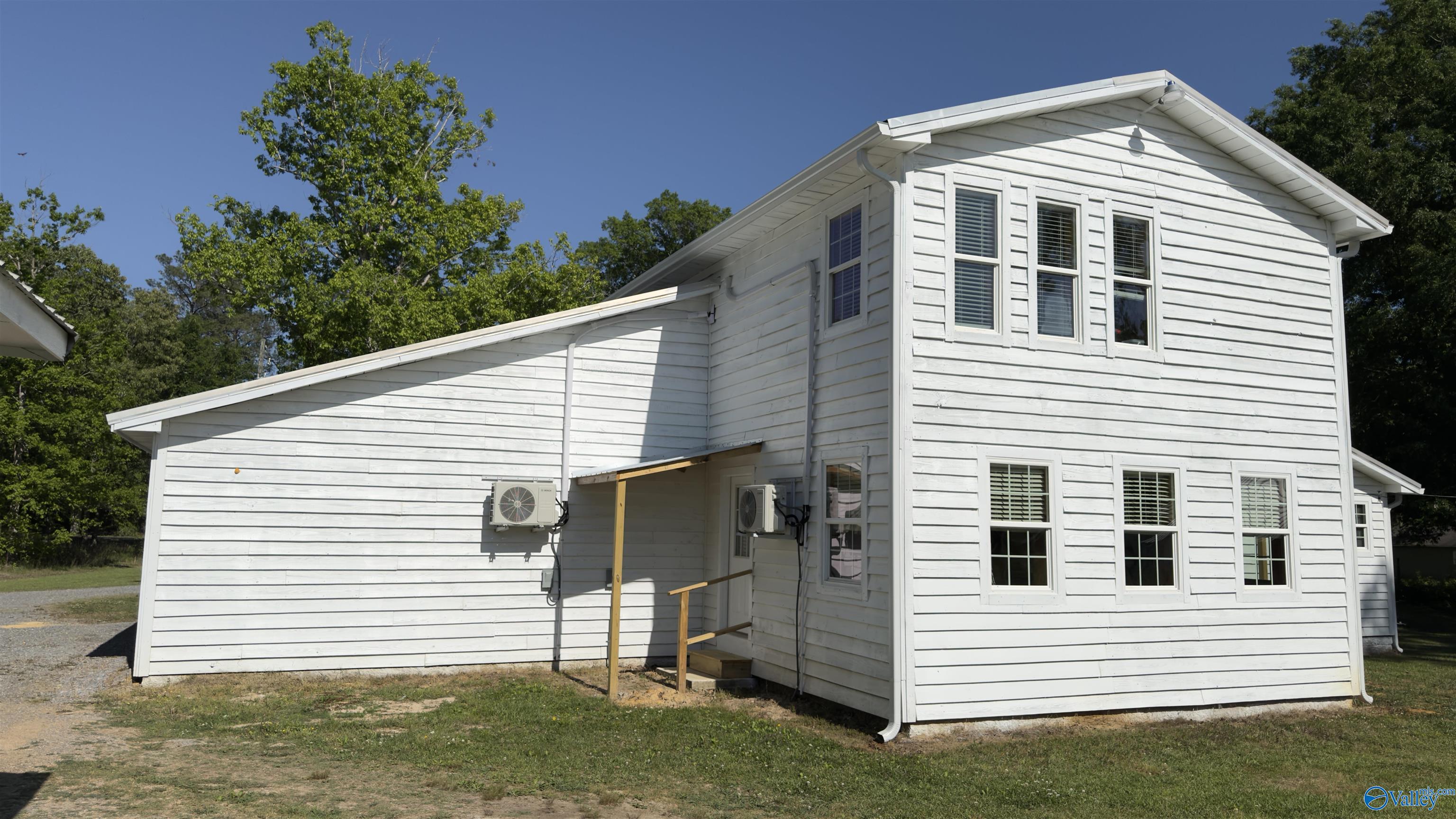 1505 Pleasant Valley Road