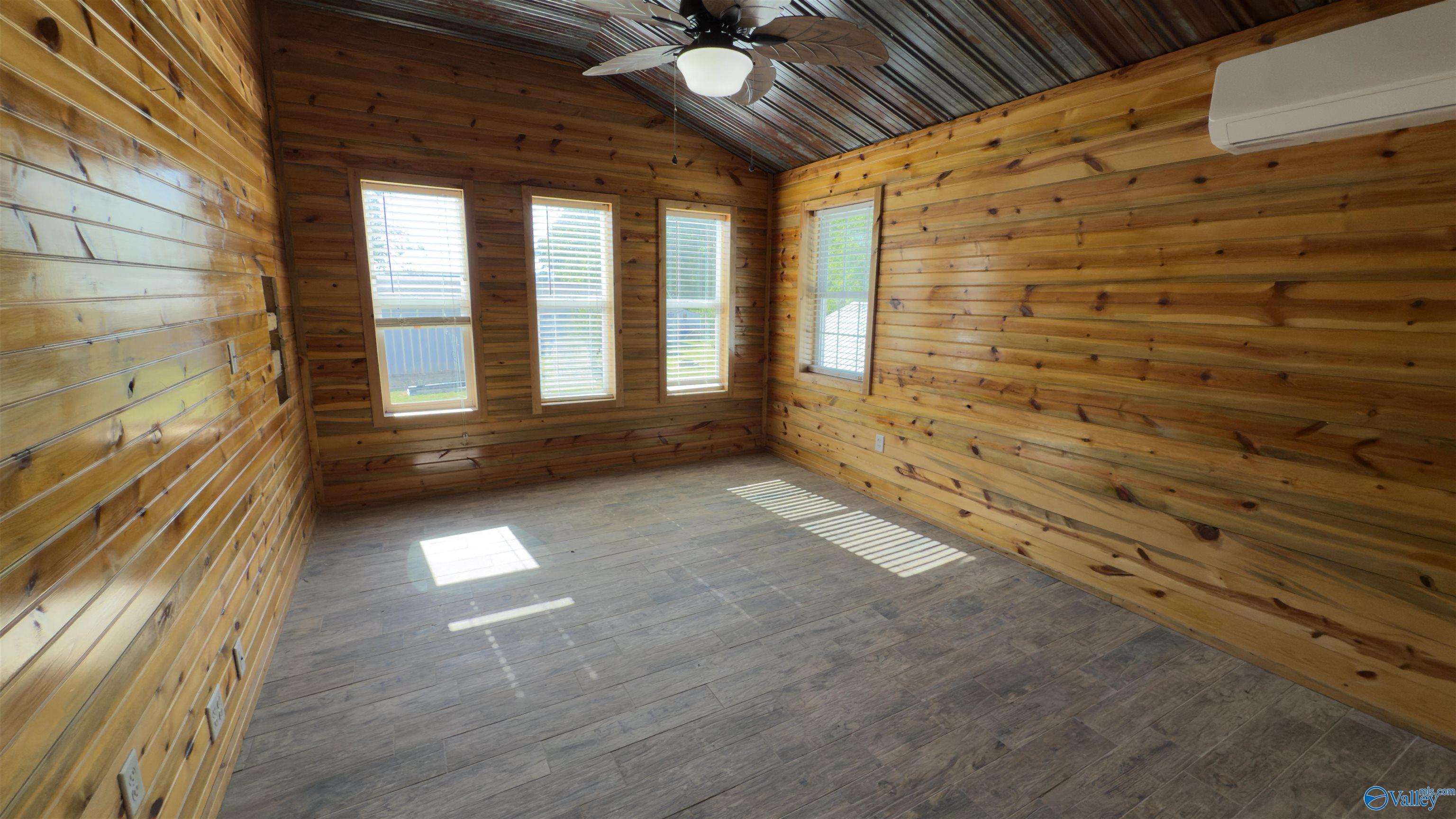 1505 Pleasant Valley Road