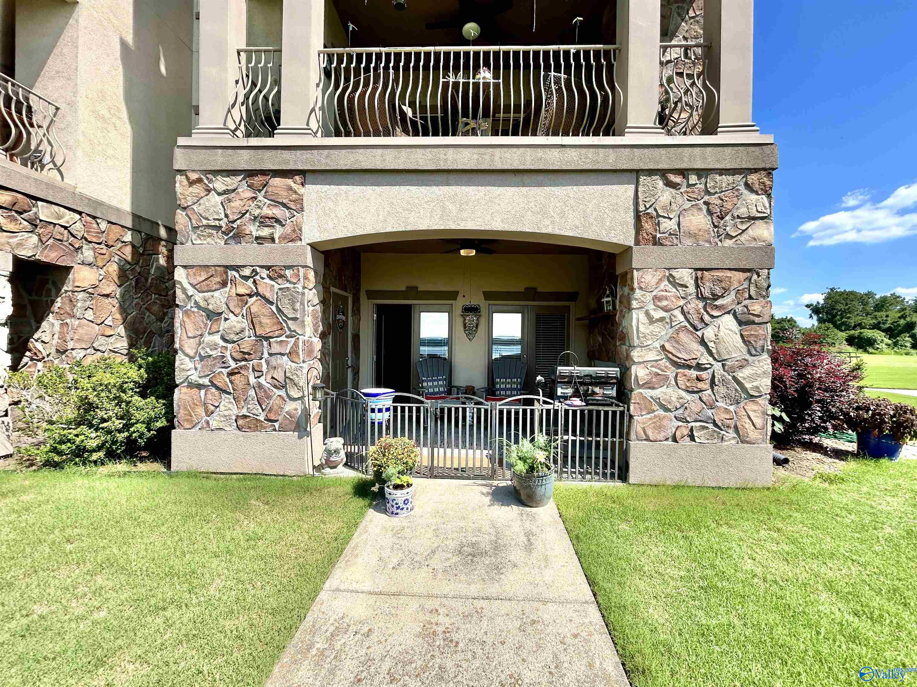 3152 Dykes Bridge Road # 101