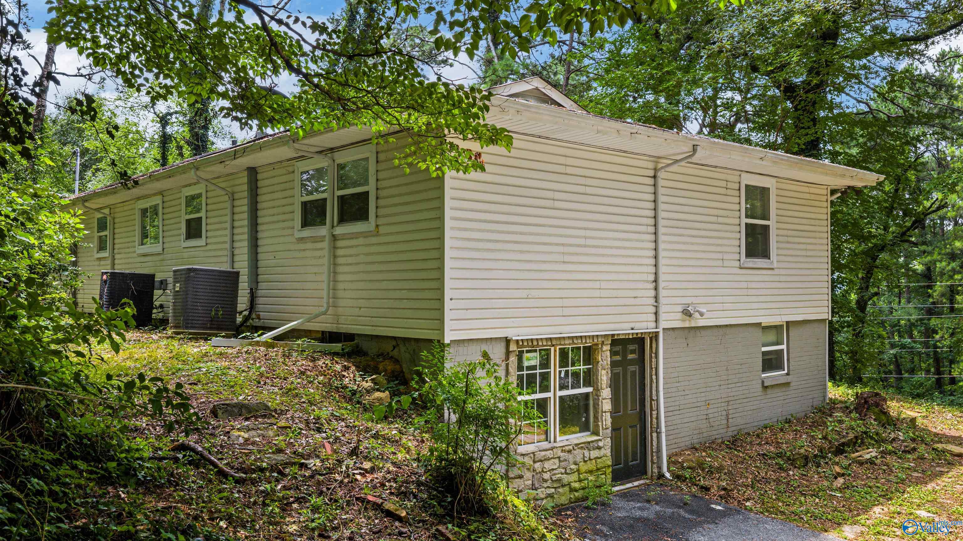 617 Noccalula Road