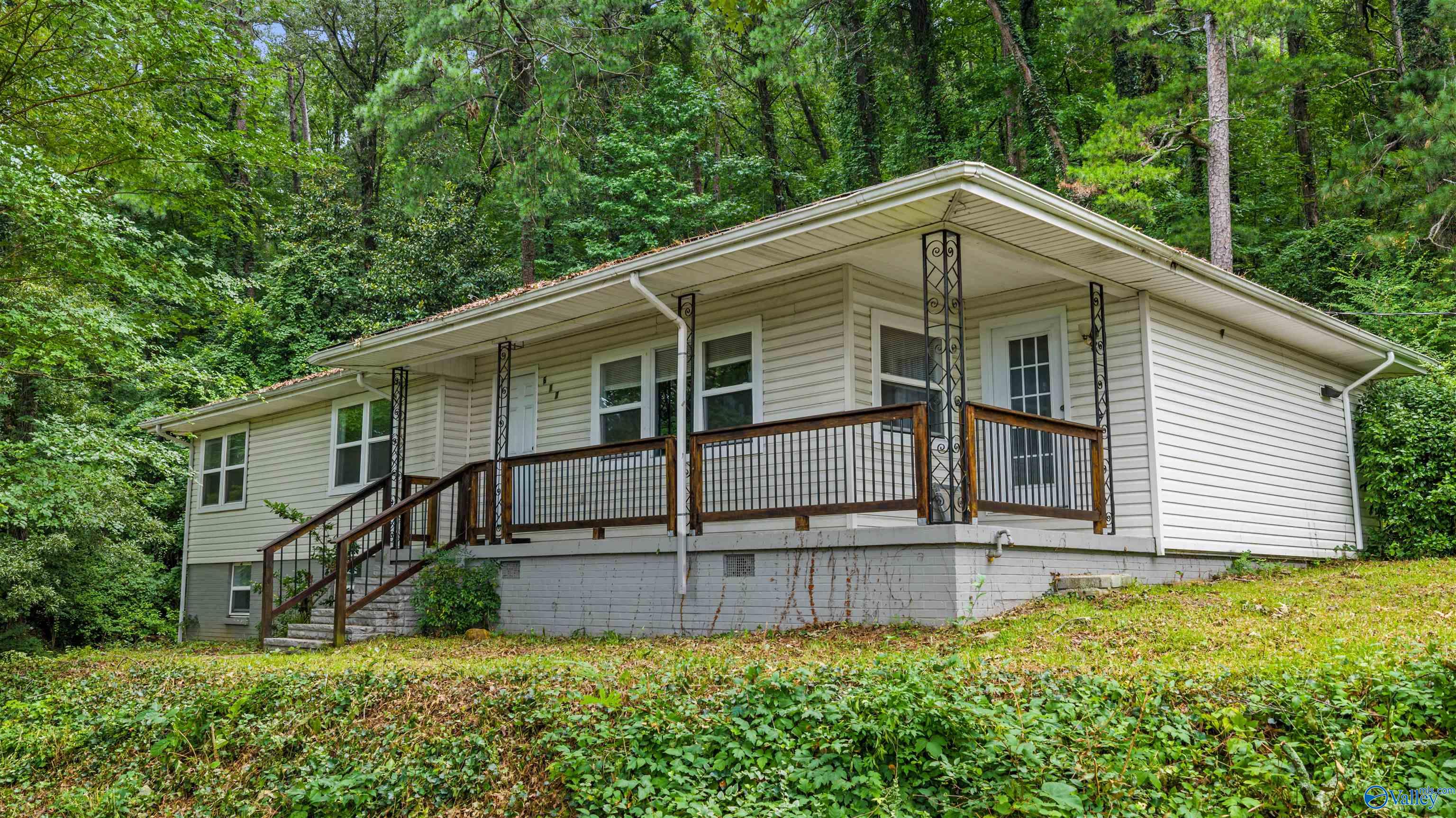 617 Noccalula Road