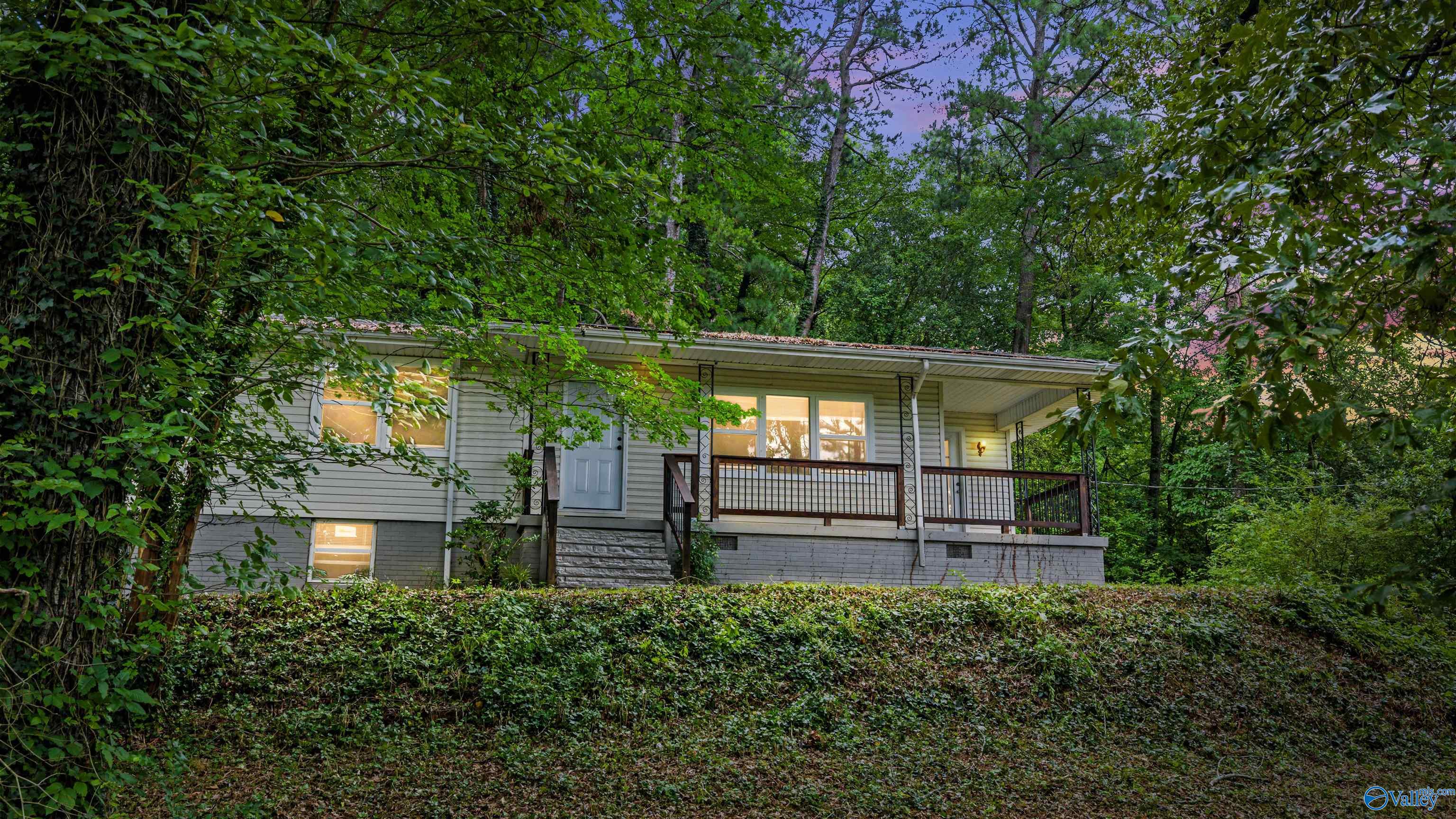 617 Noccalula Road