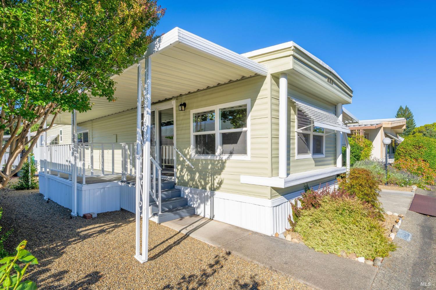 2412 Foothill Blvd #84