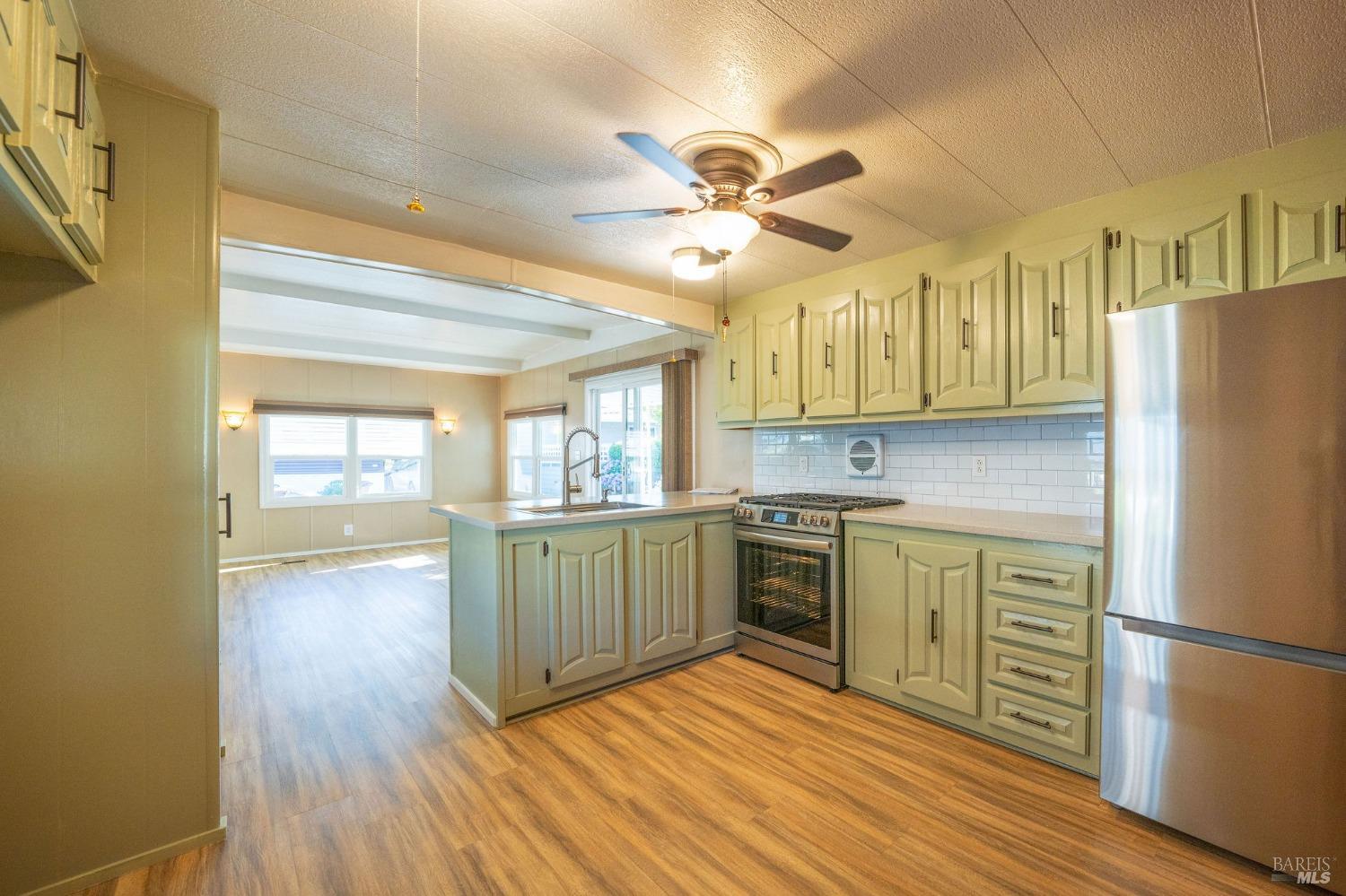 2412 Foothill Blvd #84