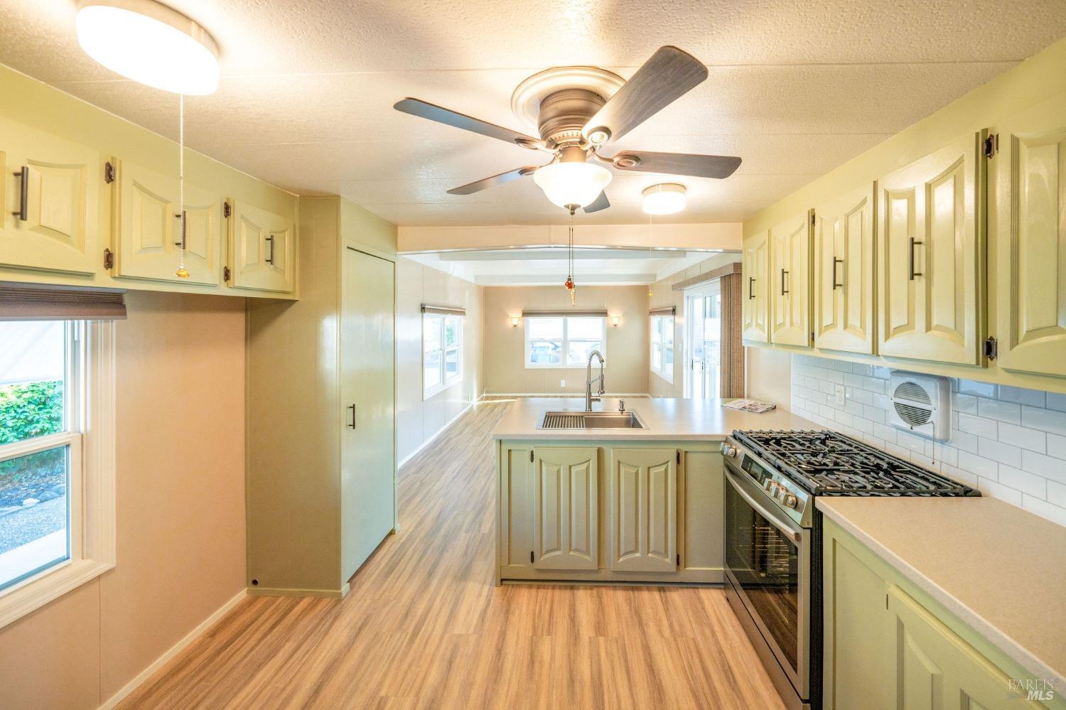 2412 Foothill Blvd #84