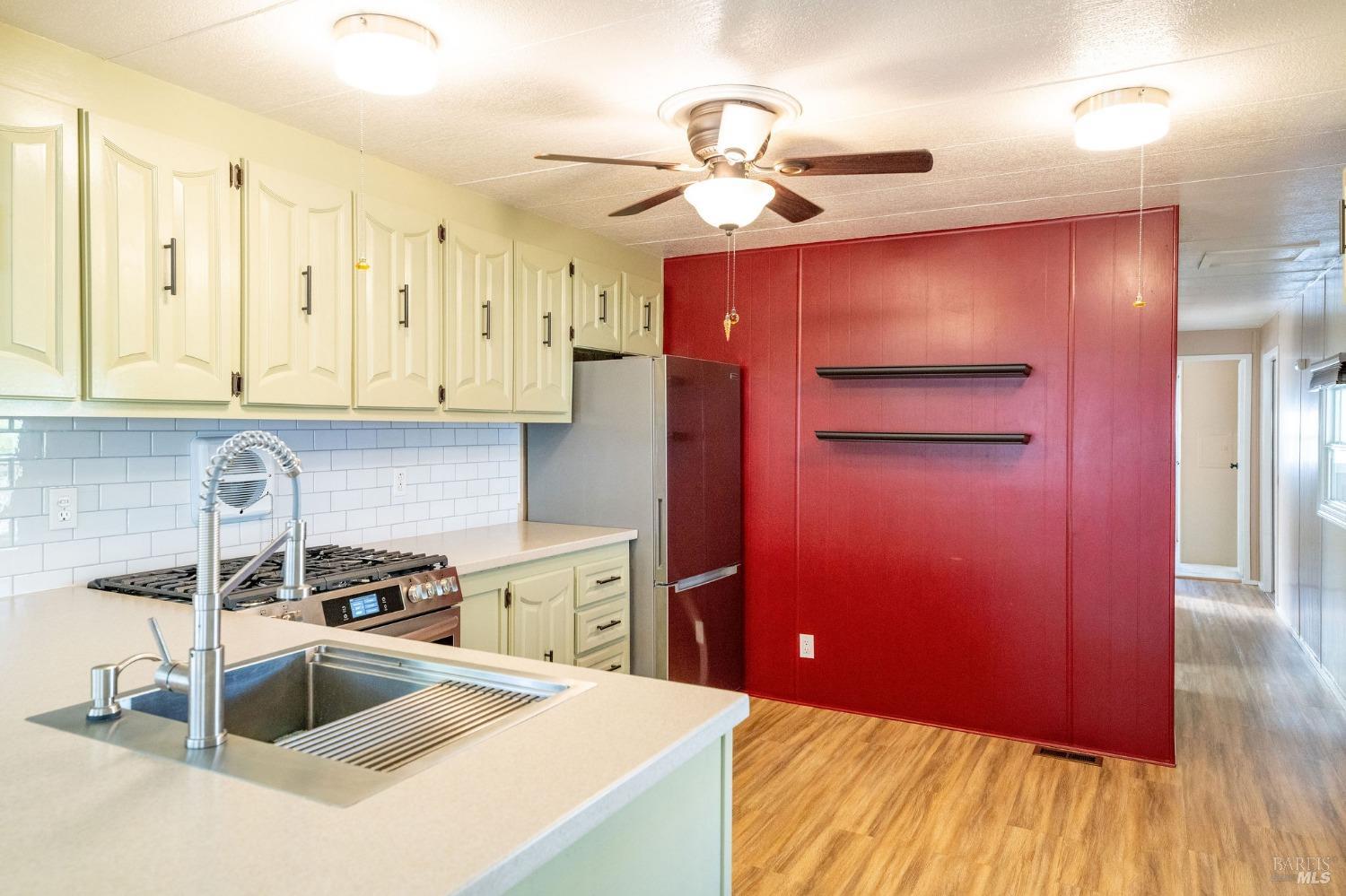 2412 Foothill Blvd #84