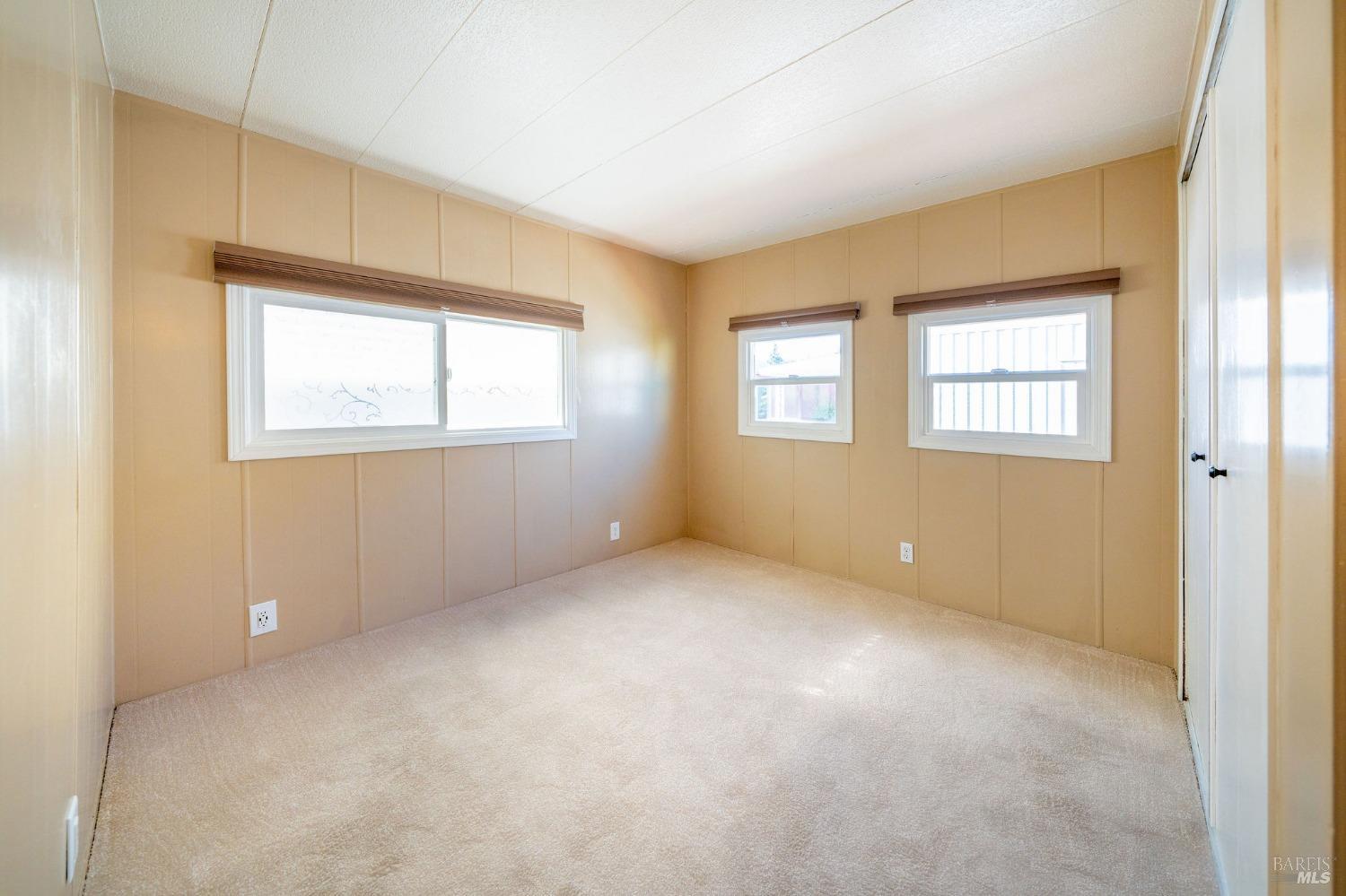 2412 Foothill Blvd #84