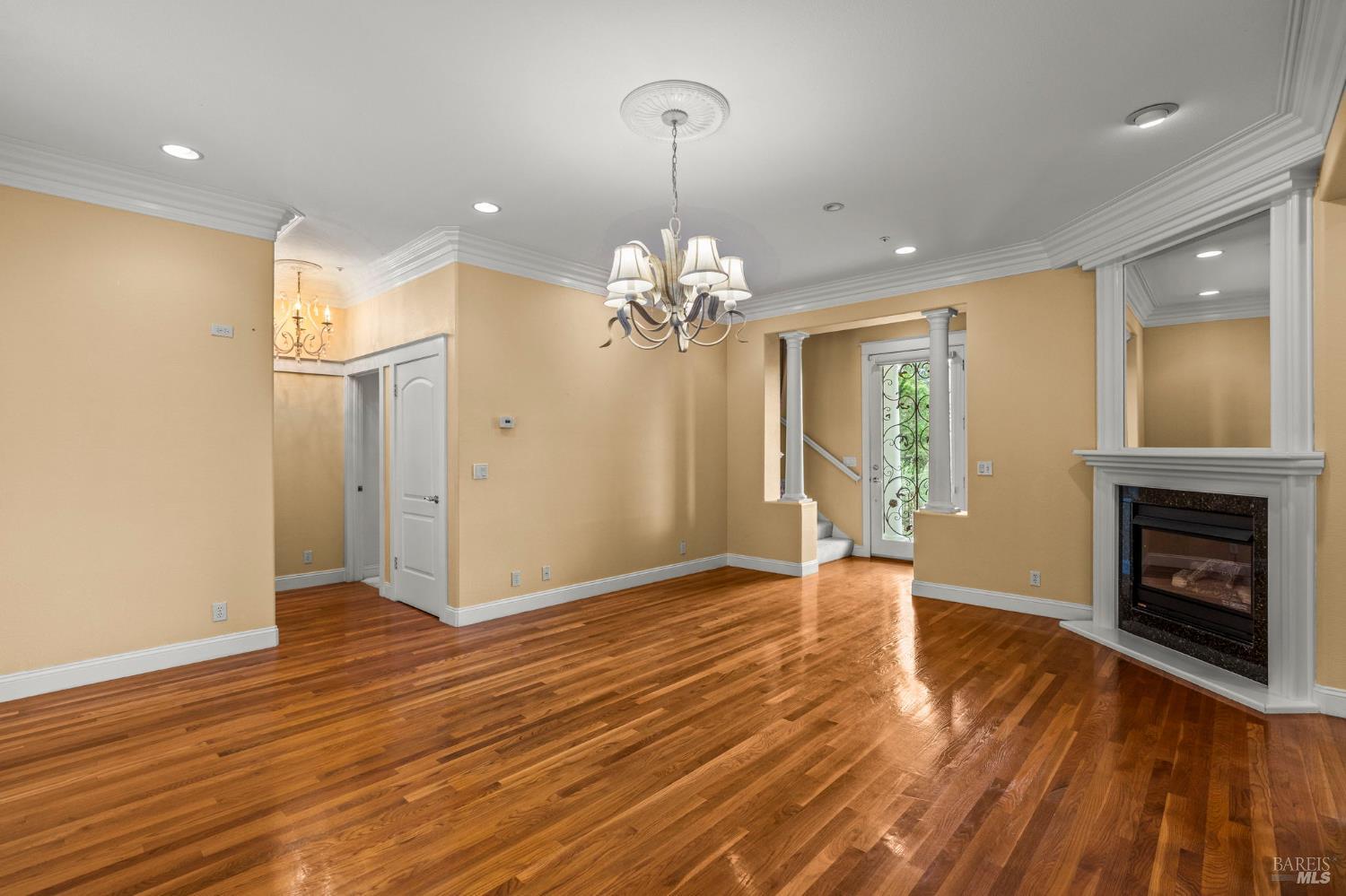 382 Lakeview Drive